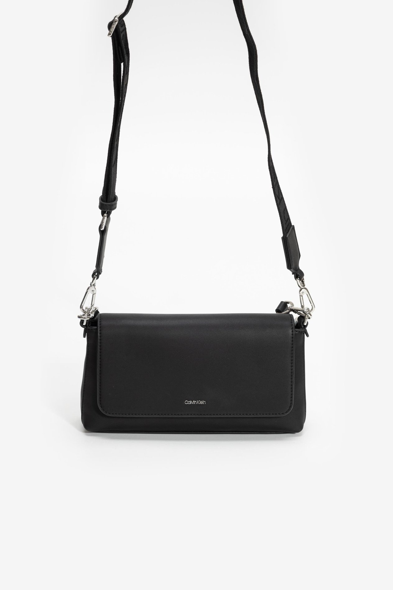 calvin-klein-kadin-omuz-cantasi-ae0-49.jpg
