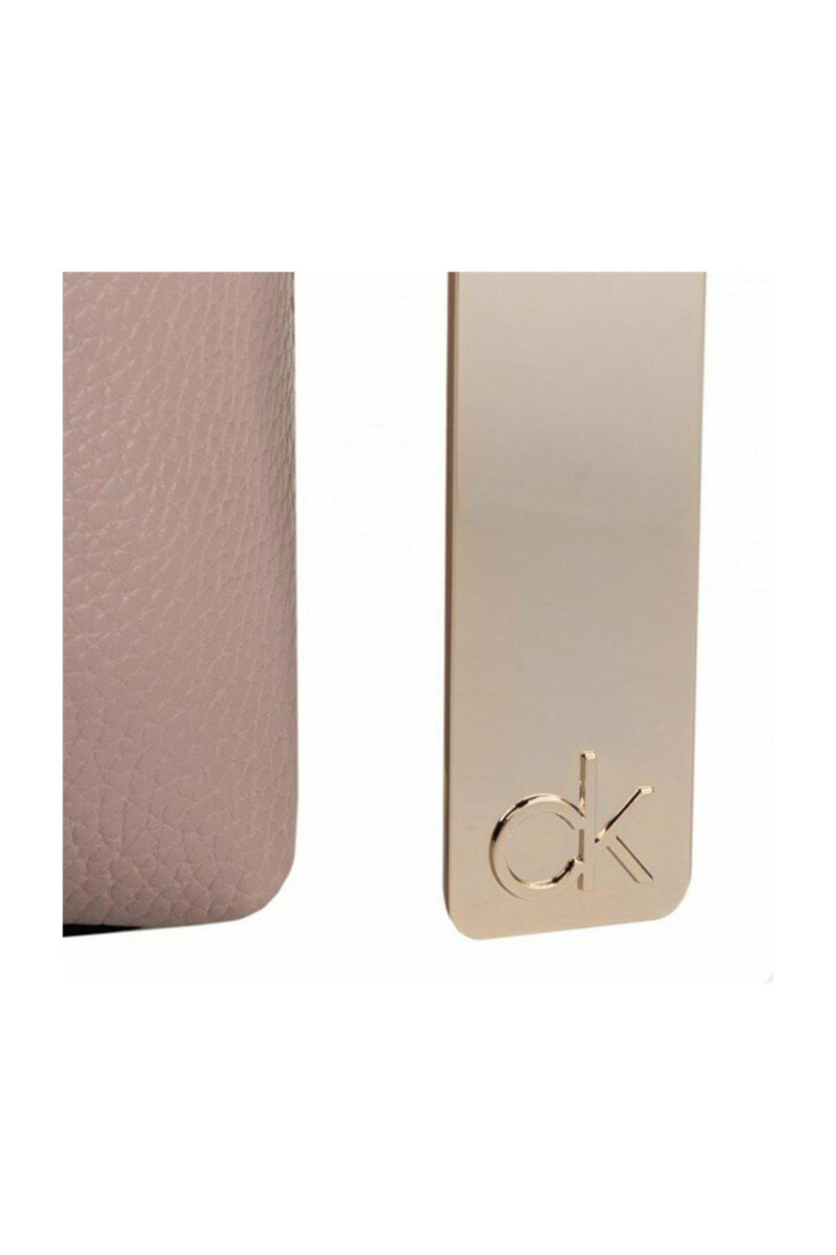 Calvin Klein Kadın Omuz Çantası