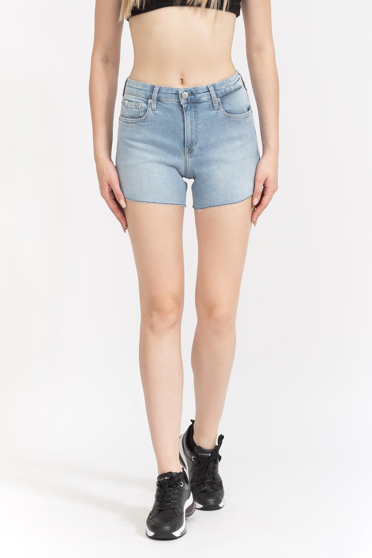 Calvin Klein Mid Rise Kadın Jean Şort