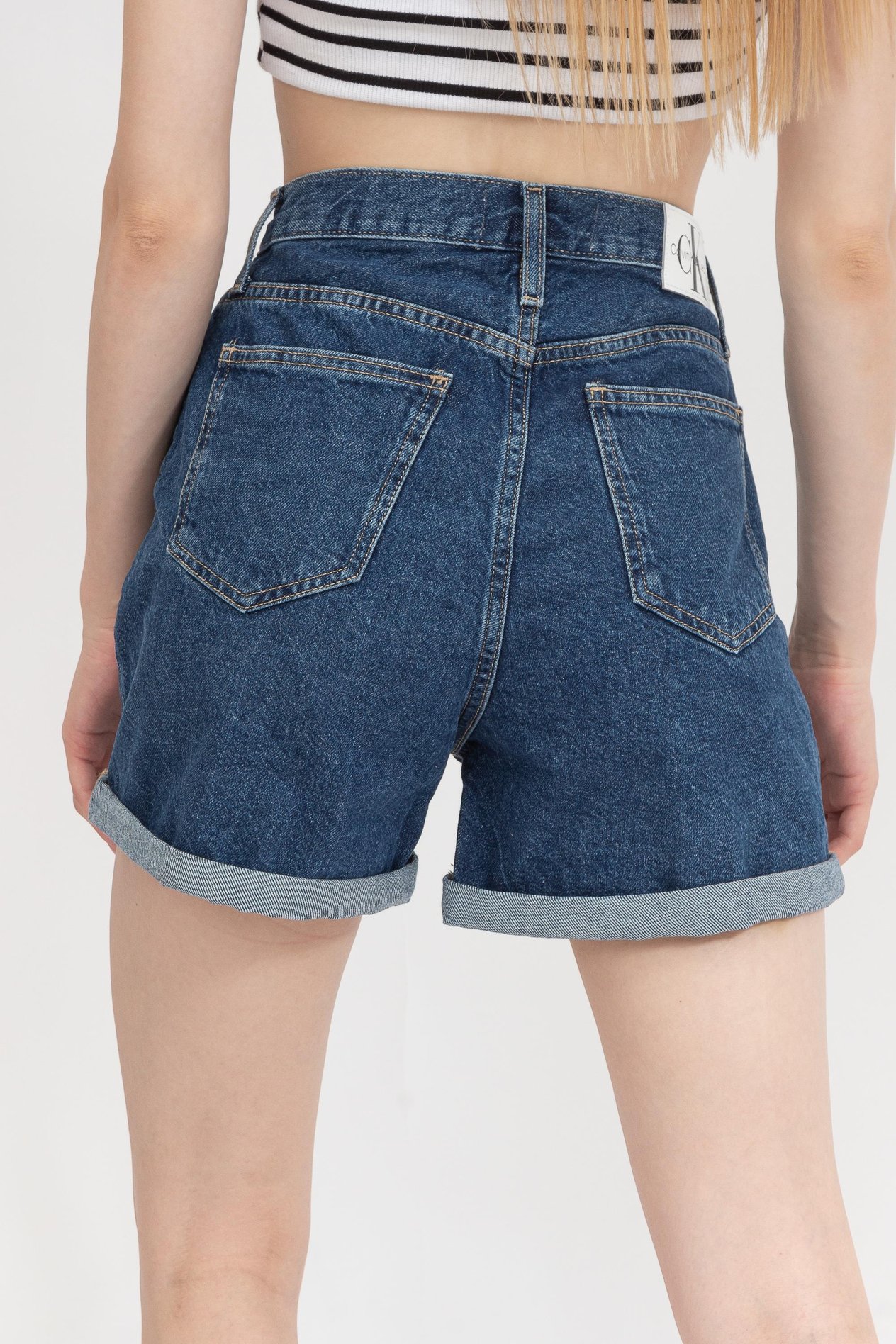 Calvin Klein Mom Kadın Jean Şort