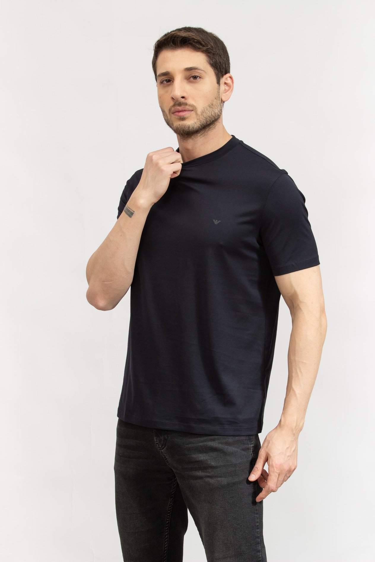 emporio-armani-erkek-bisiklet-yaka-t-s-4615-b.jpg