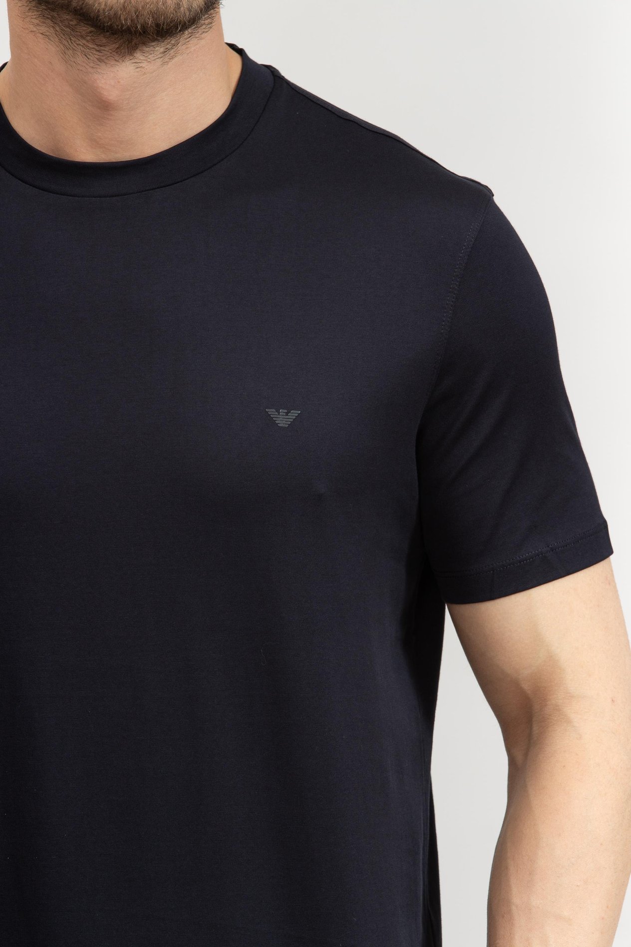 emporio-armani-erkek-bisiklet-yaka-t-s-c982-5.jpg