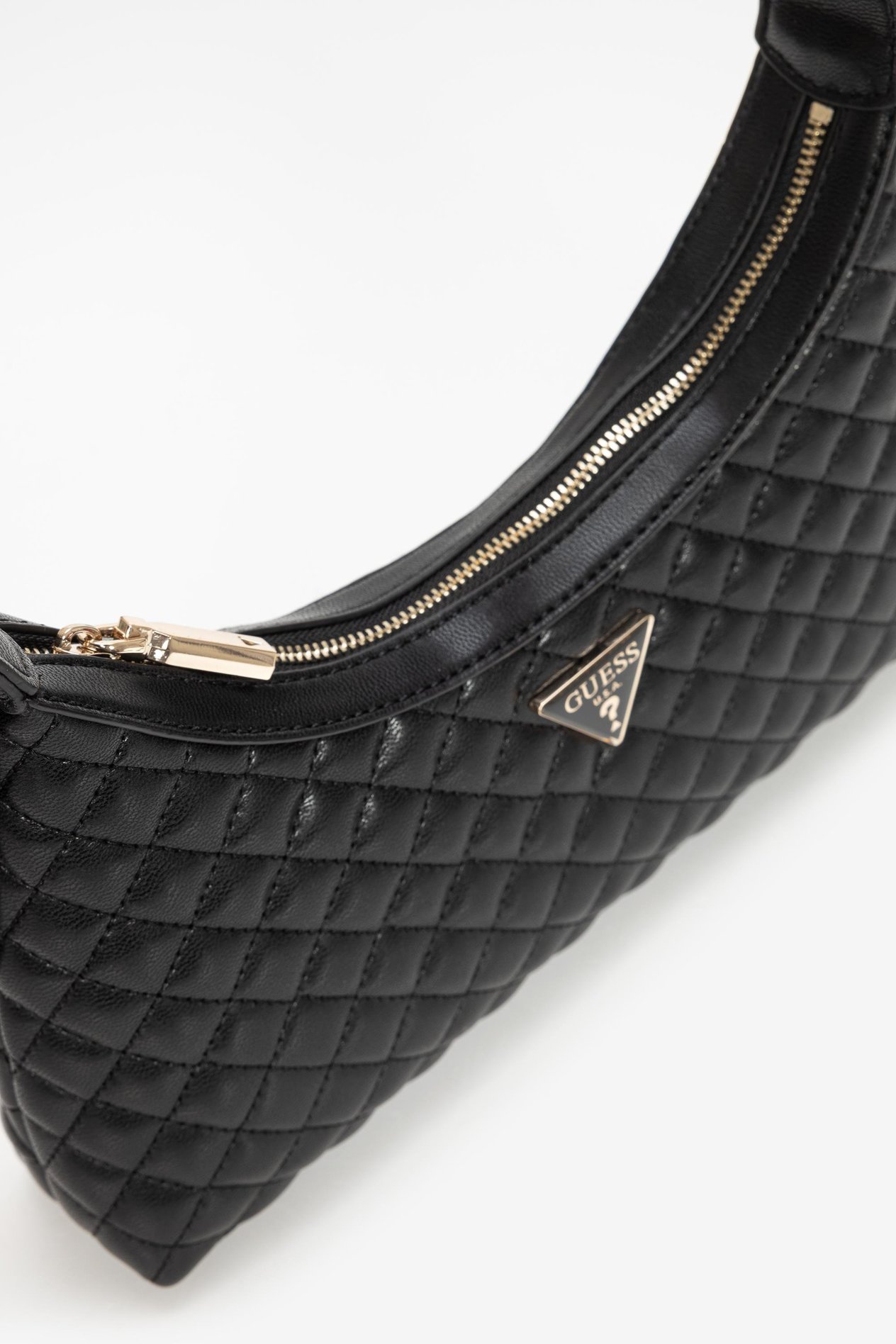 guess-kadin-omuz-cantasi-56-ab3.jpg
