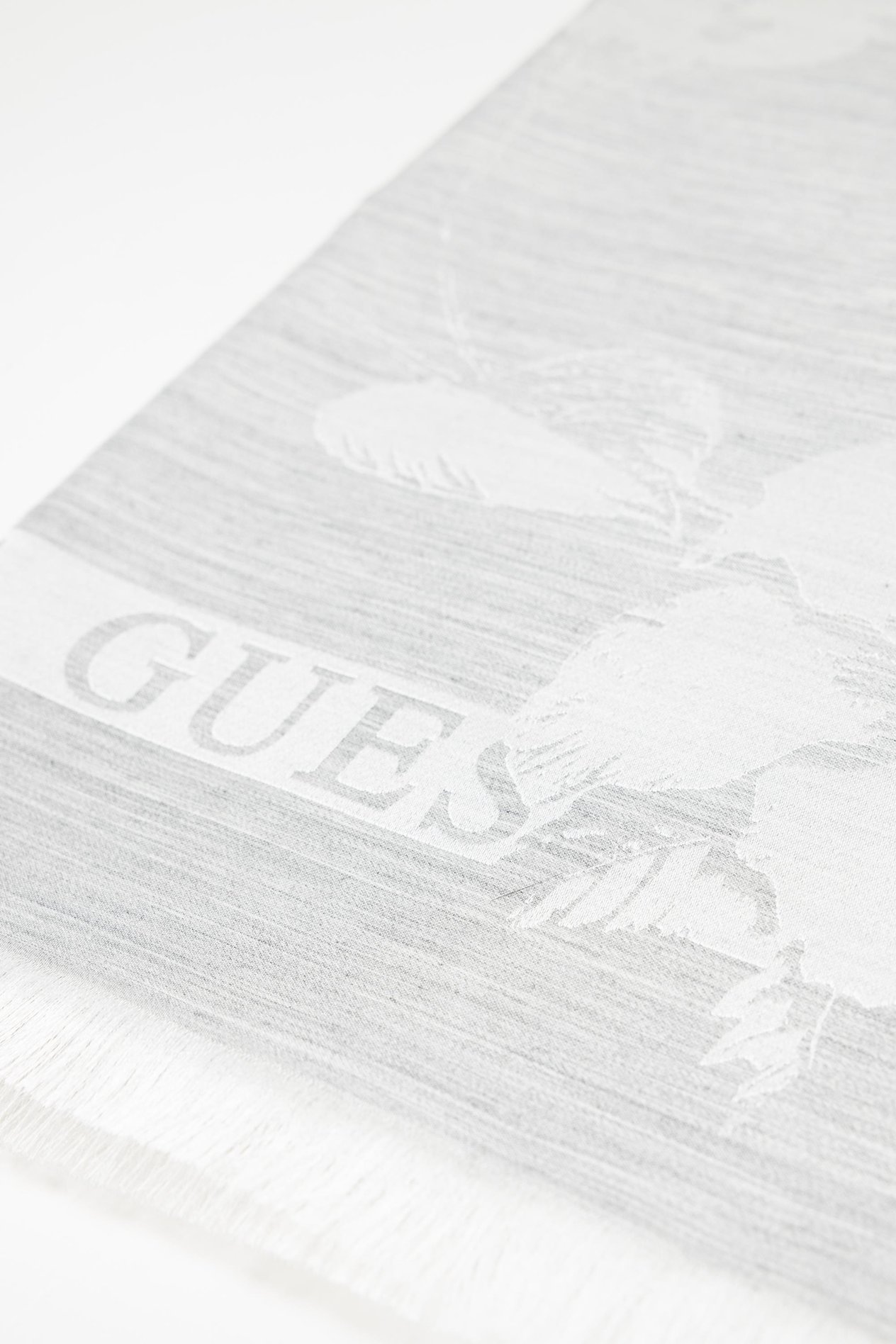 guess-kadin-sal-a6a-4d.jpg