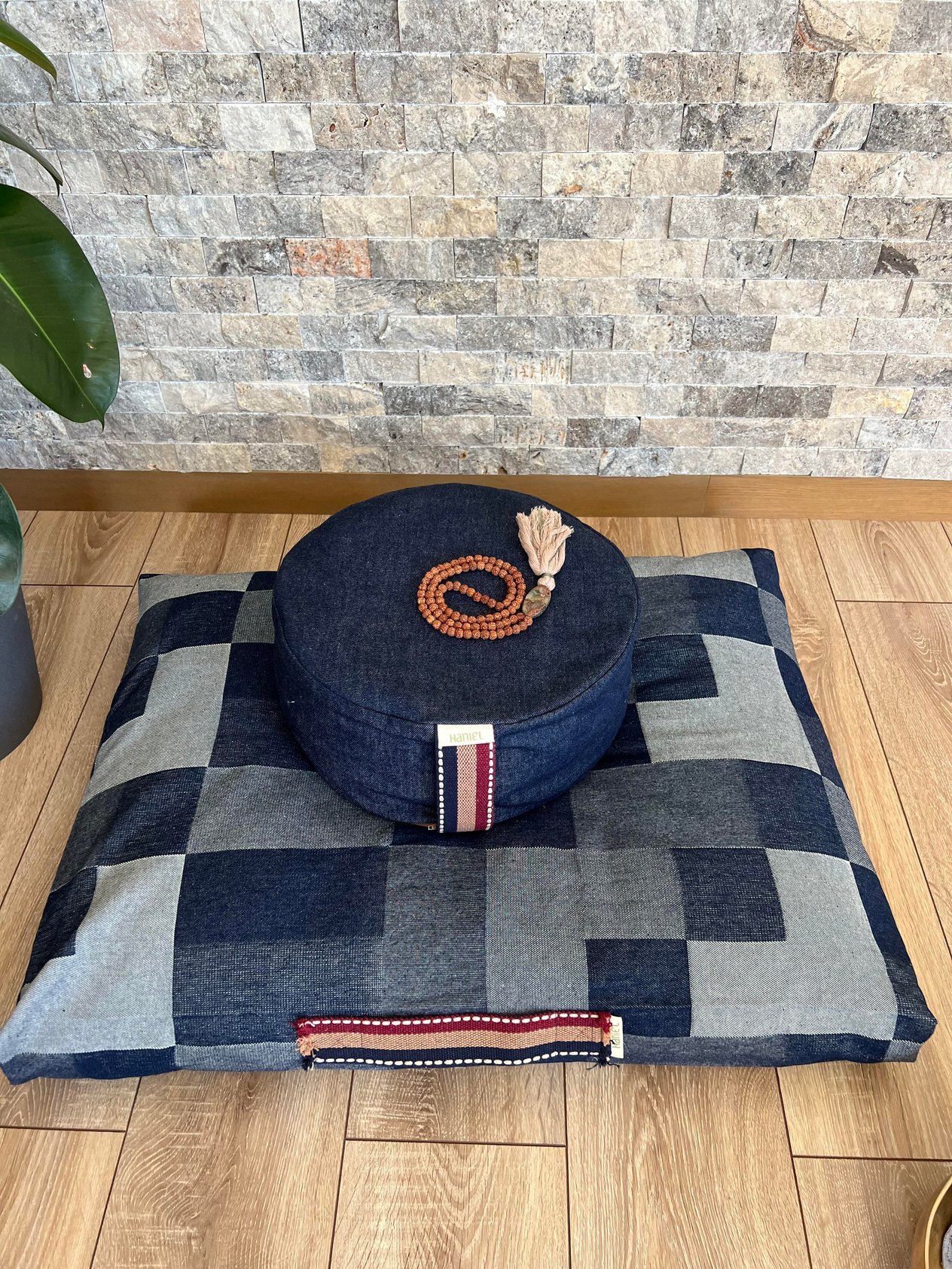 Lüks Denim Yoga ve Meditasyon Seti: Zafu, Zabuton, Bolster, Göz Yastığı ve Yoga Mat Çantası ile Tam Destek