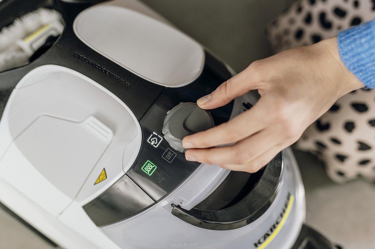 KARCHER SC 5 EASYFİX IRON PLUG BUHARLI TEMİZLEYİCİ
