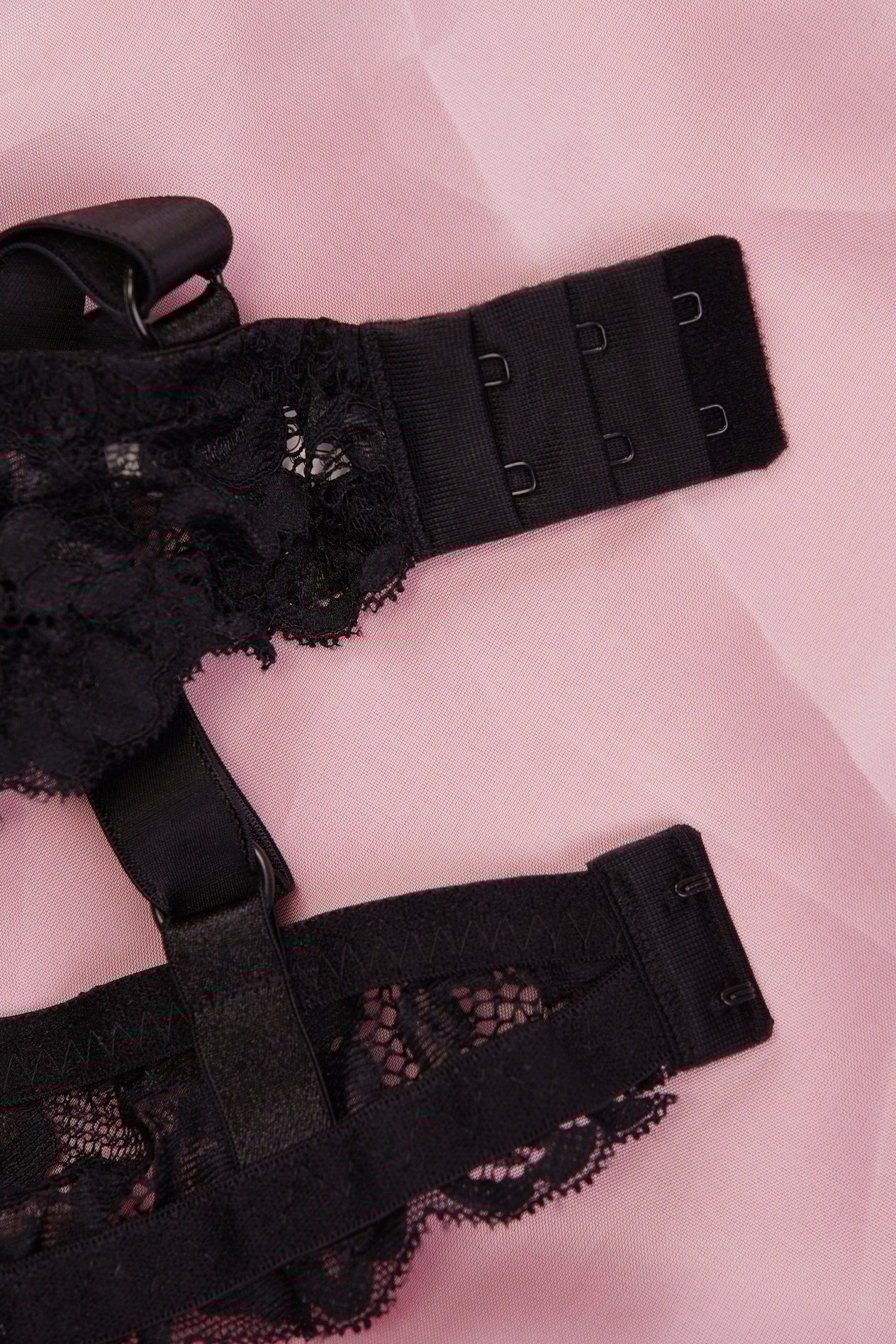 Velvet Dreams Serisi Dantelli Siyah Bralet Sütyen