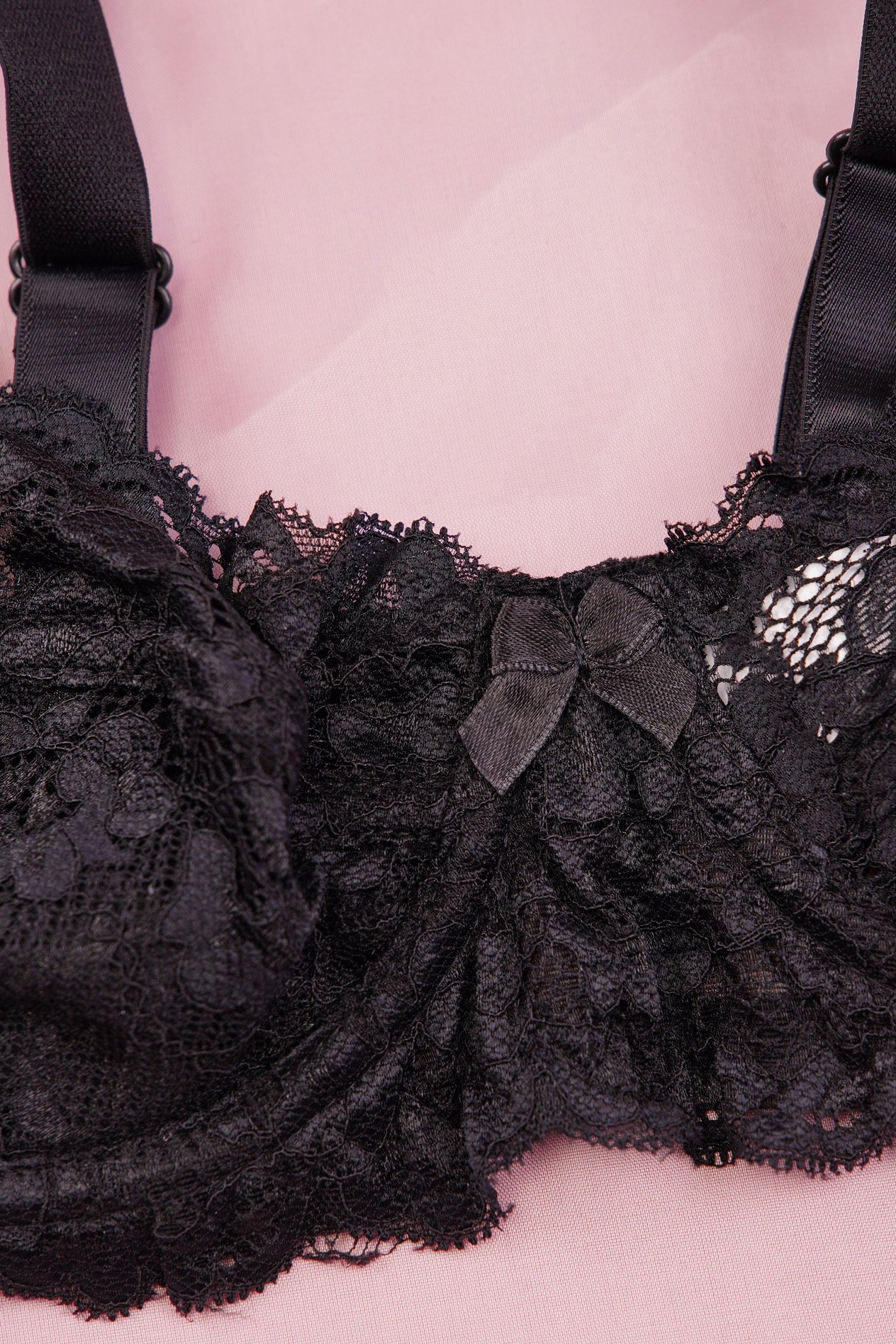 Velvet Dreams Serisi Dantelli Siyah Bralet Sütyen