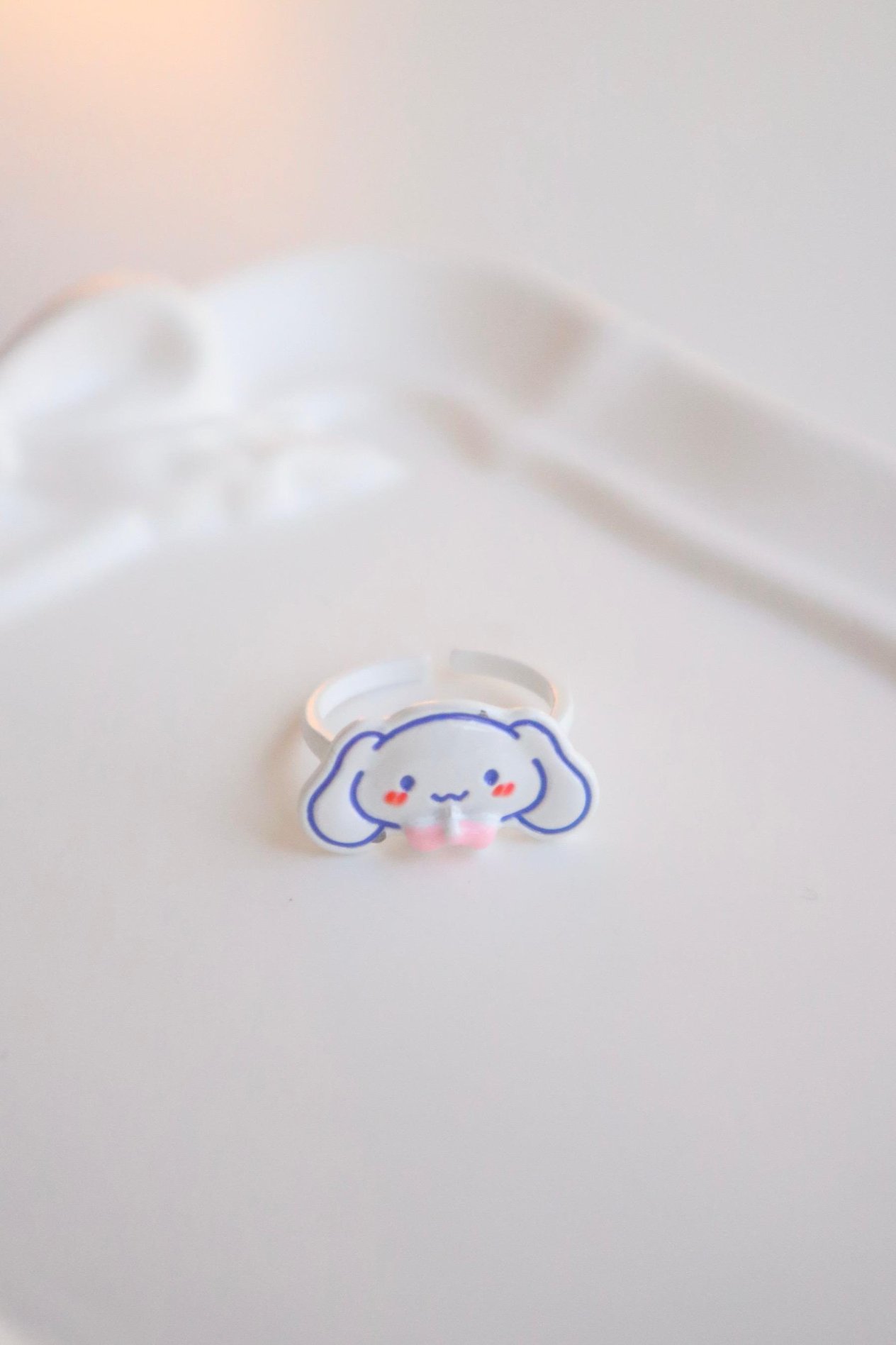 Beyaz Metal Sanrio Cinnamoroll Yüzük