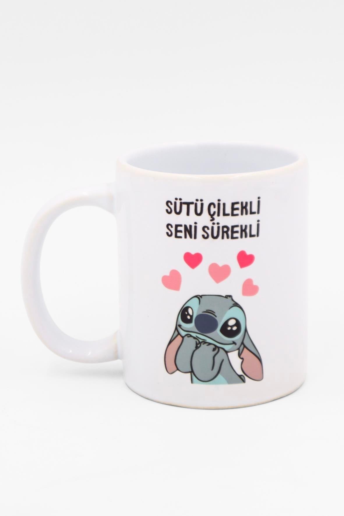 Beyaz Stitch Sütü Çilekli Kupa 
