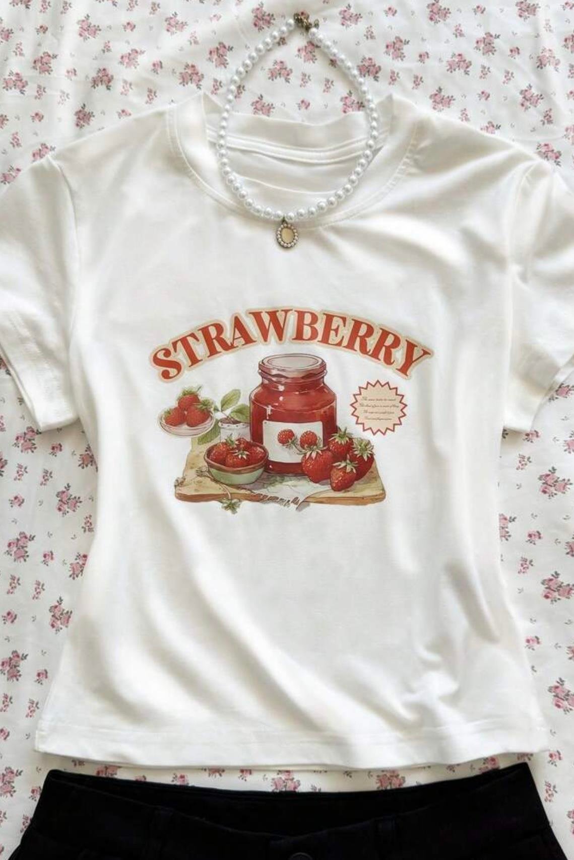 Beyaz Y2K Punk Strawberry Crop