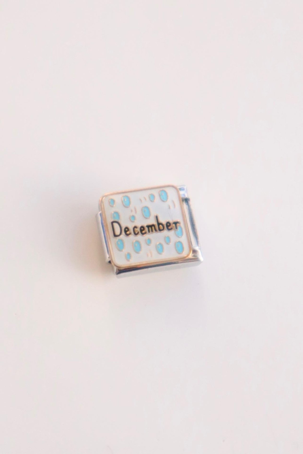 December İtalyan Charm 