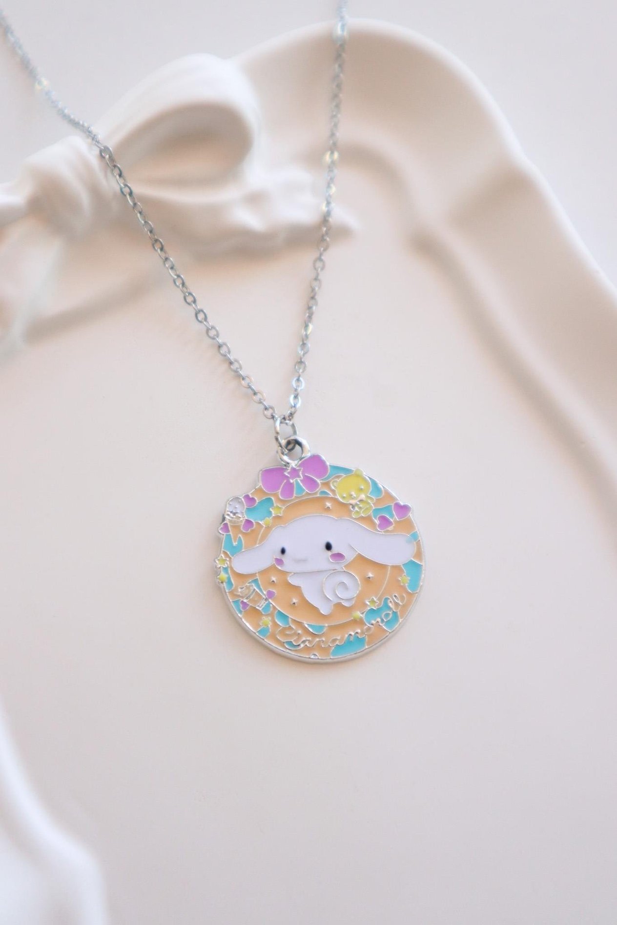 Gümüş Renk Zincirli Yuvarlak Cinnamoroll İthal Kolye 