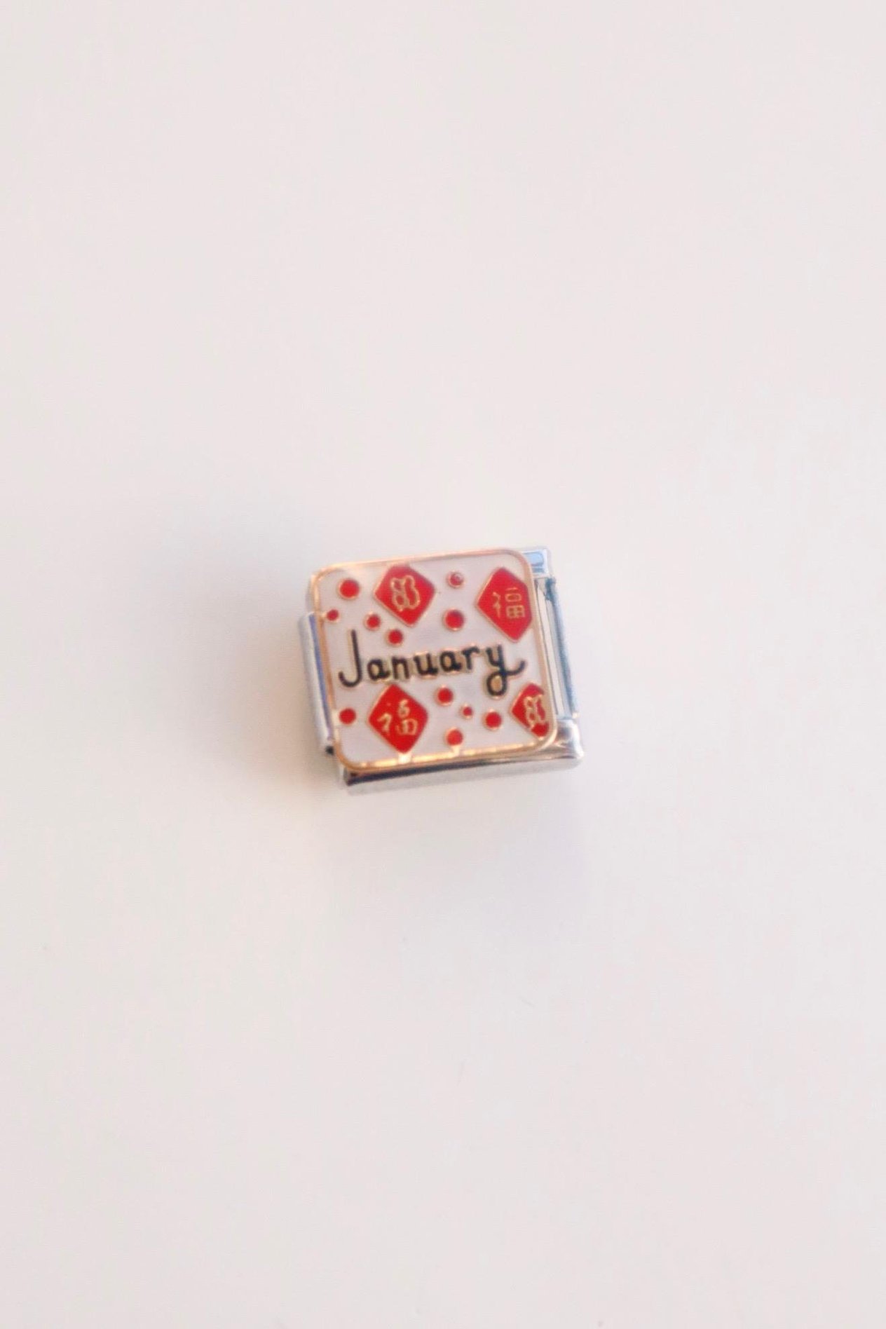 January İtalyan Charm 