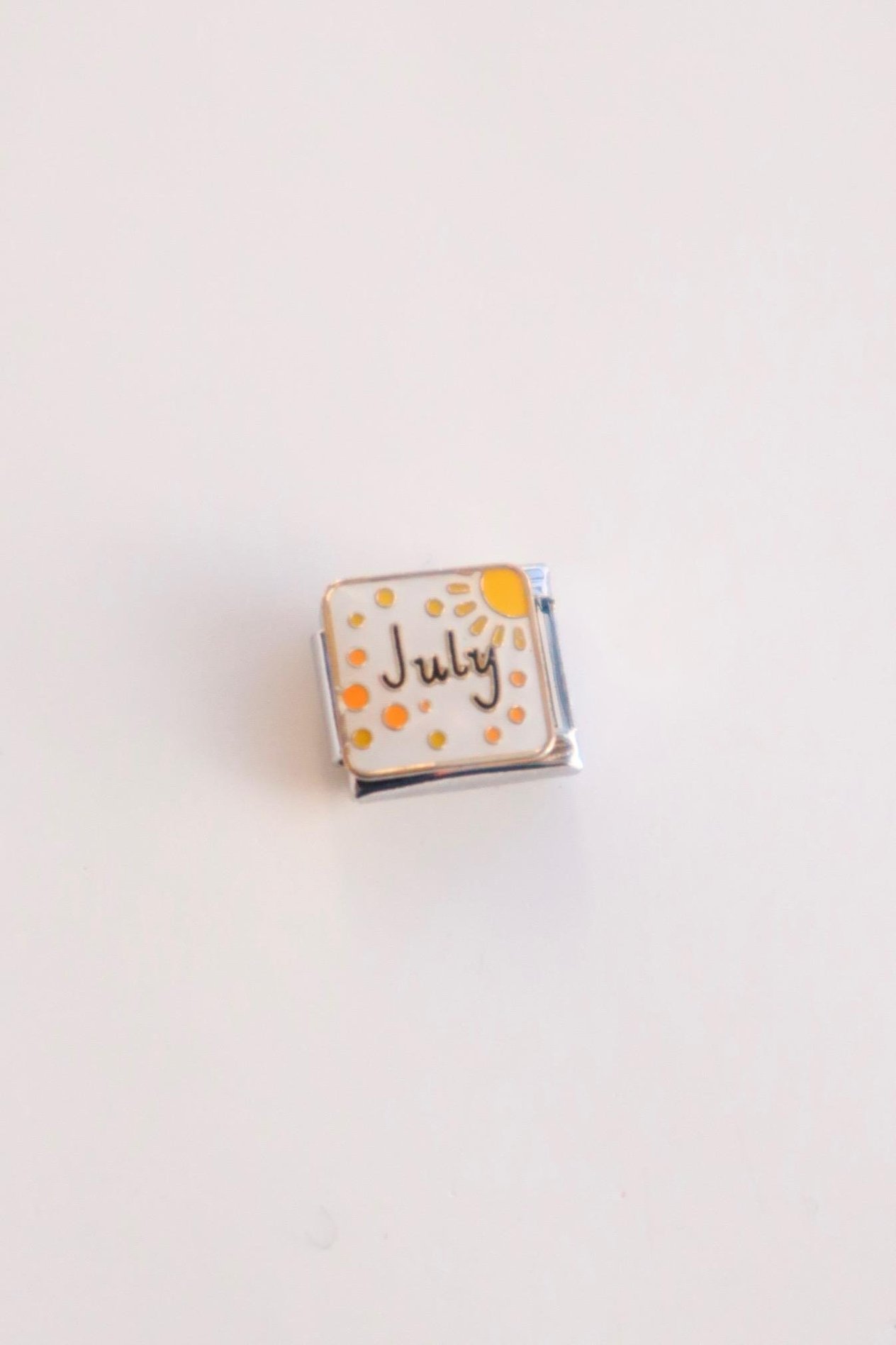 July İtalyan Charm 