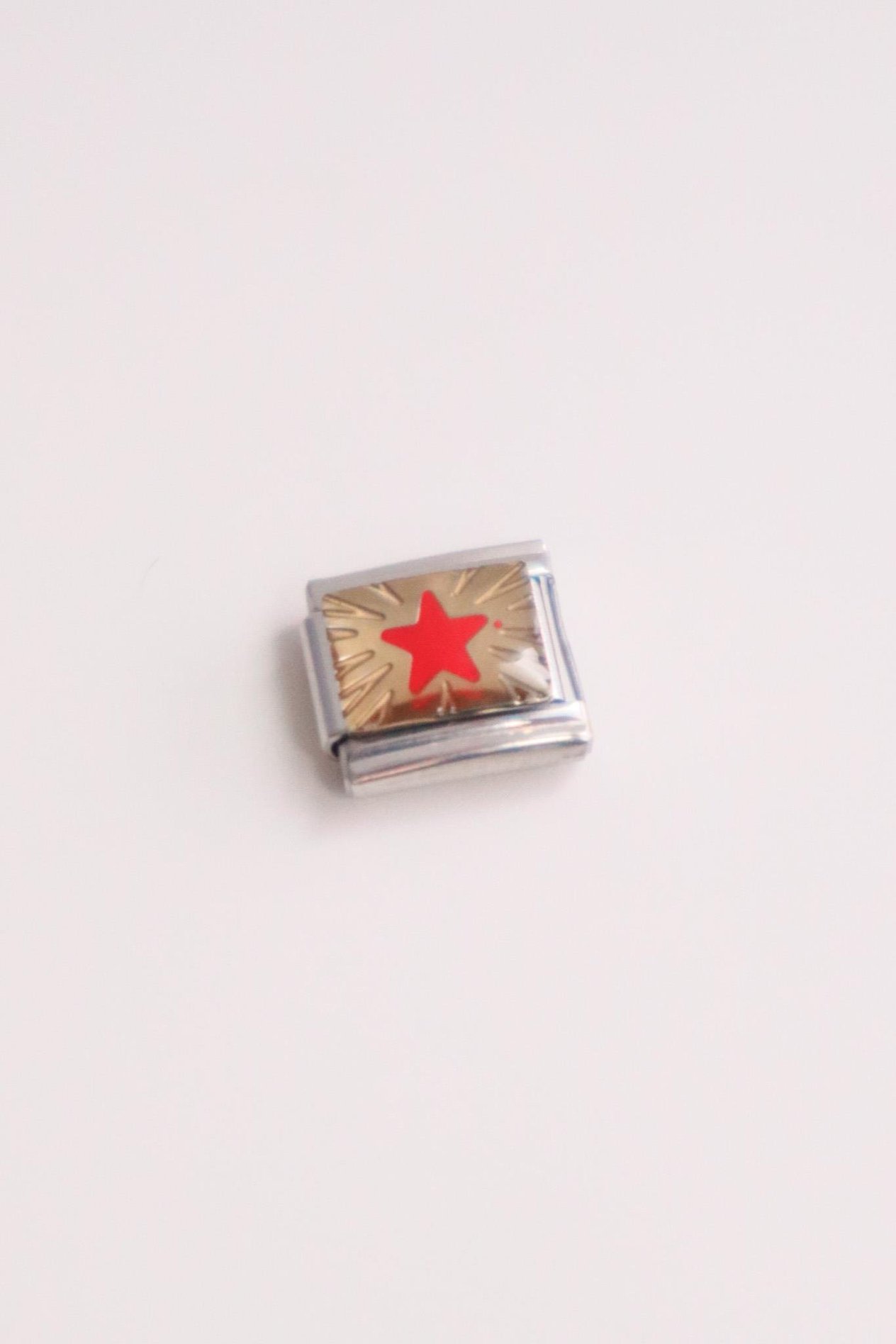Kırmızı Çubuklu Yıldız İtalyan Charm 