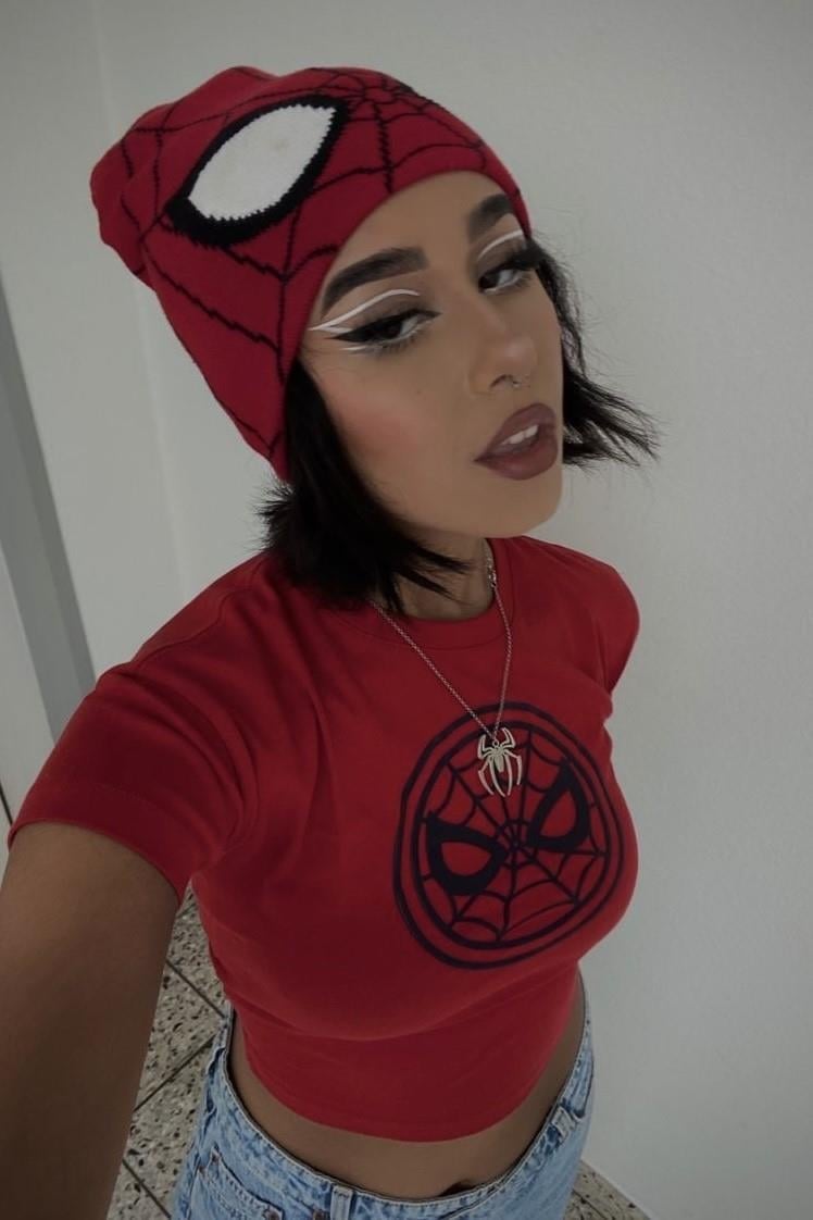 Kırmızı Spiderman Face Crop