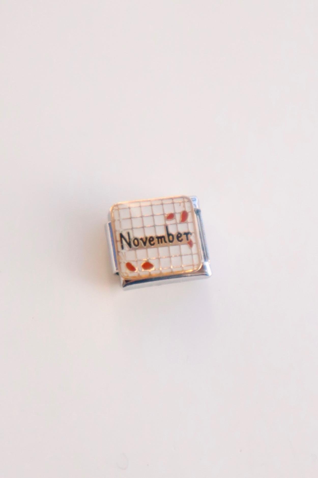 November İtalyan Charm 