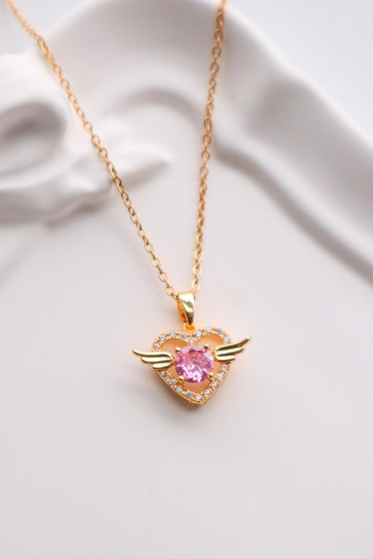 Paslanmaz Çelik Gold Renk Sailor Moon Eternal Moon Kolye 