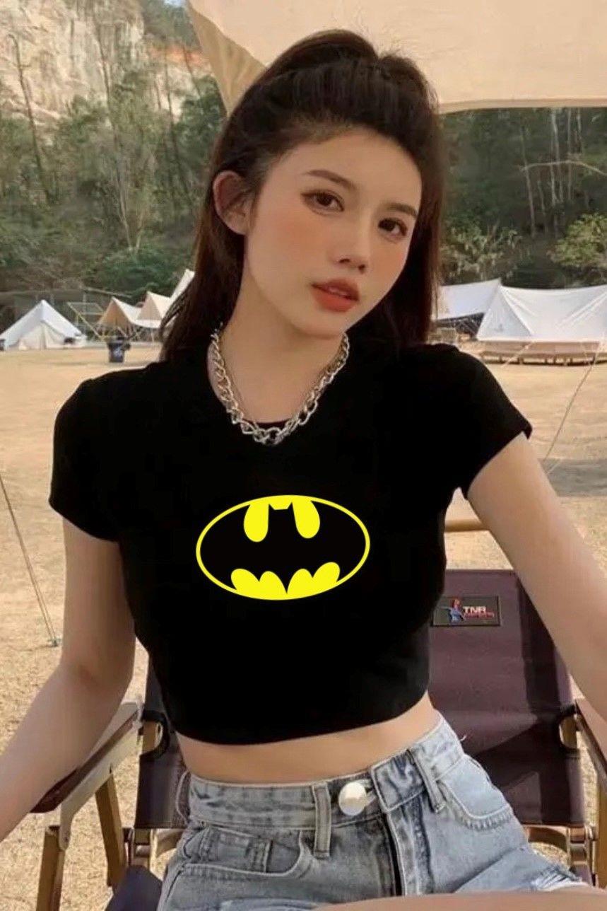 Siyah Batman Symbol Crop