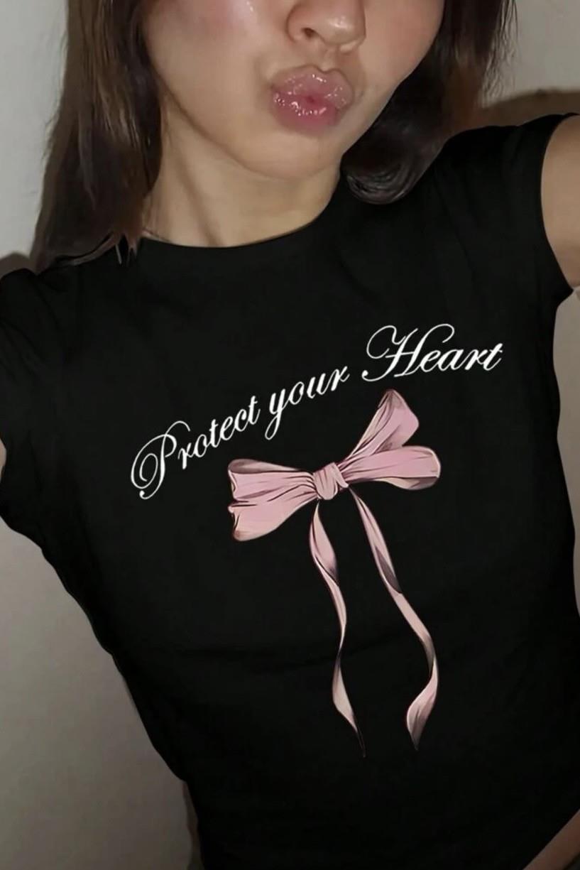 Siyah Protect Your Heart Crop