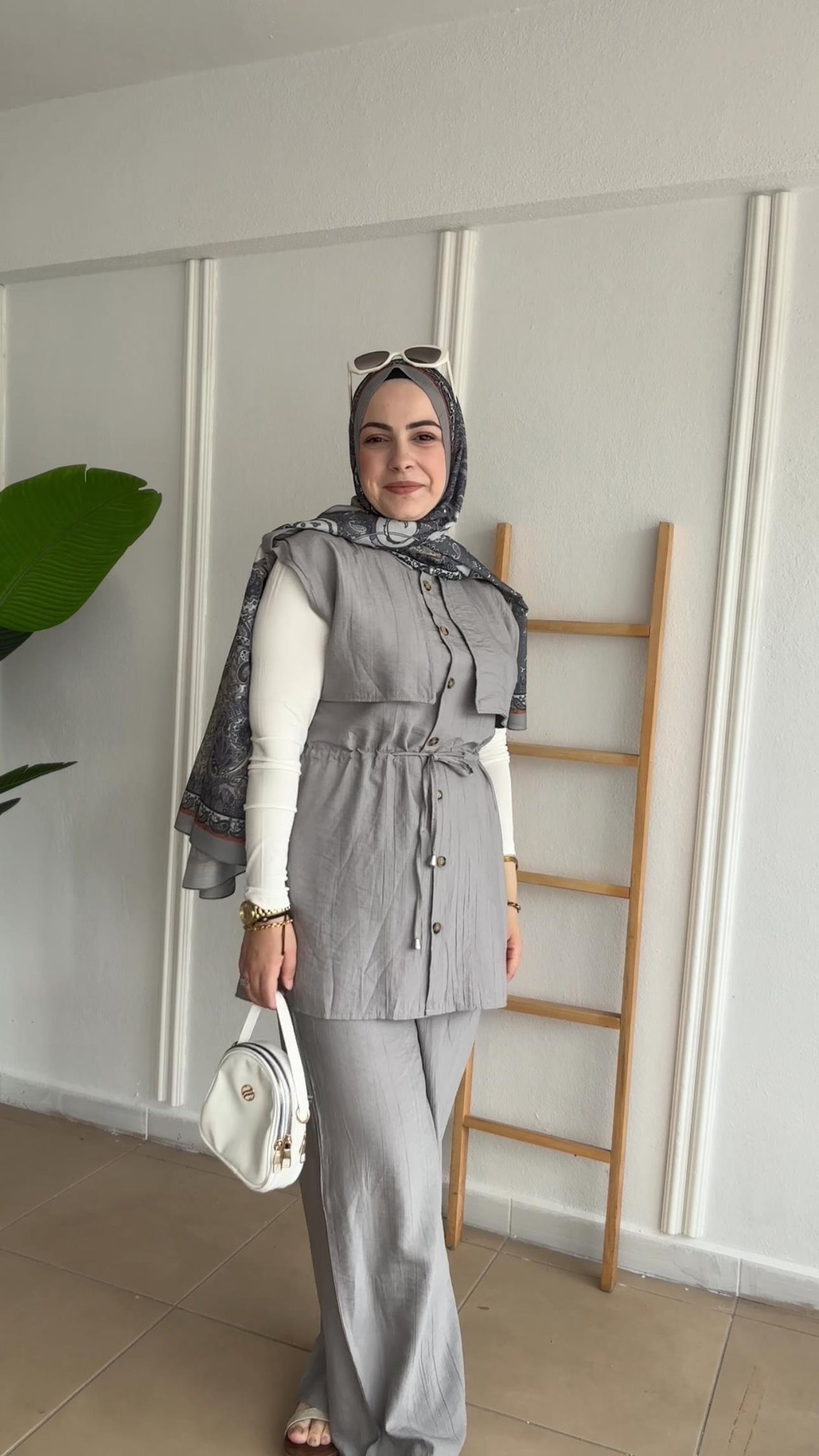 GRİ ÇİLEK KUMAŞ YELEKLİ 3 LÜ TAKIM