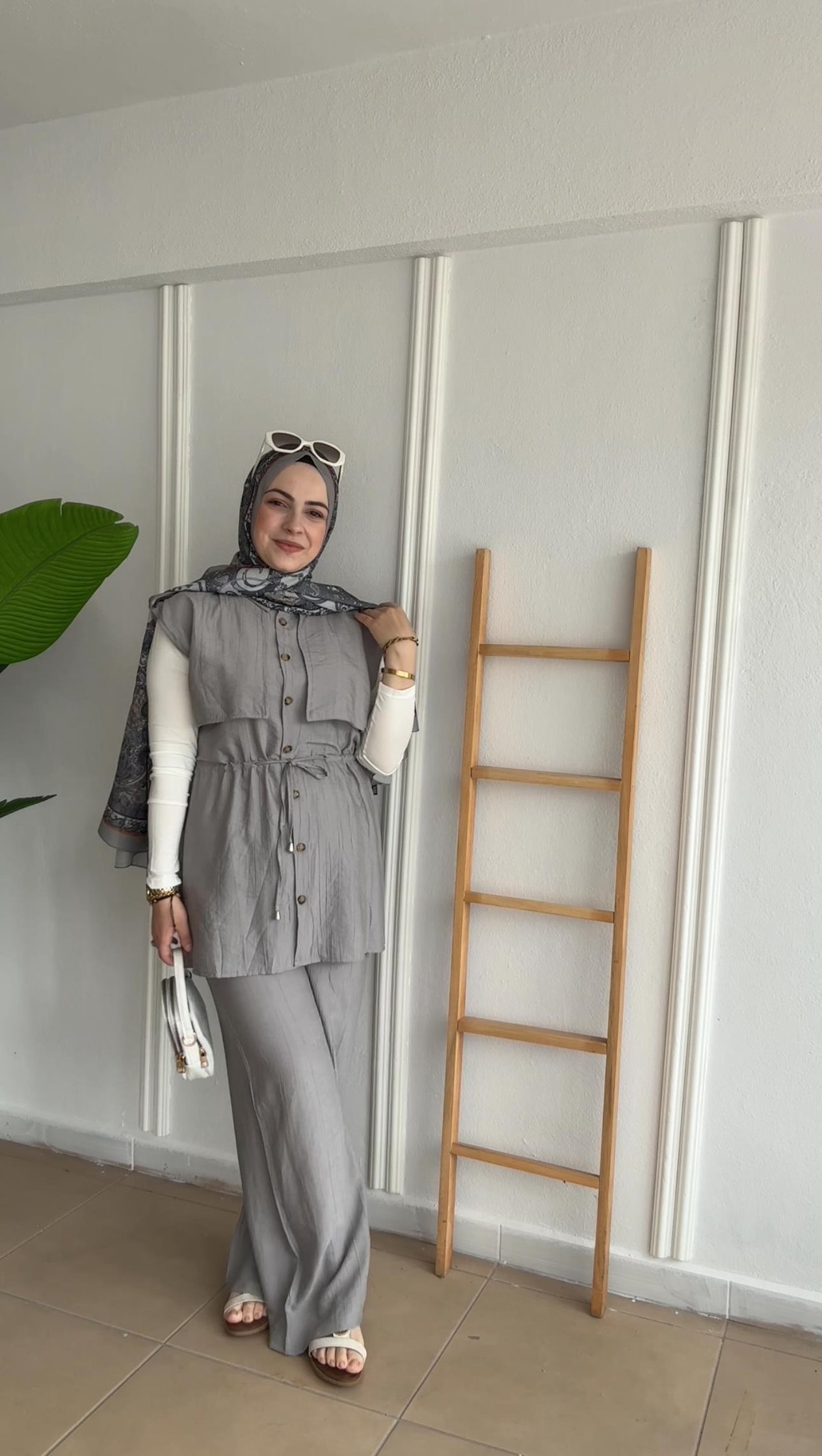 GRİ ÇİLEK KUMAŞ YELEKLİ 3 LÜ TAKIM