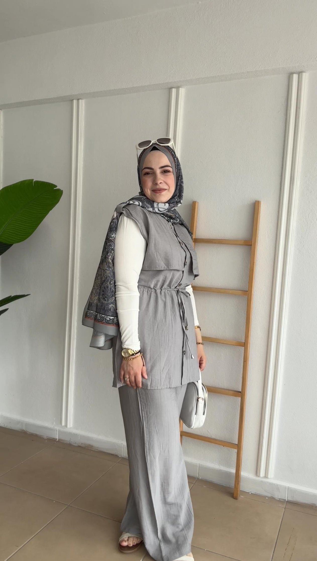 GRİ ÇİLEK KUMAŞ YELEKLİ 3 LÜ TAKIM
