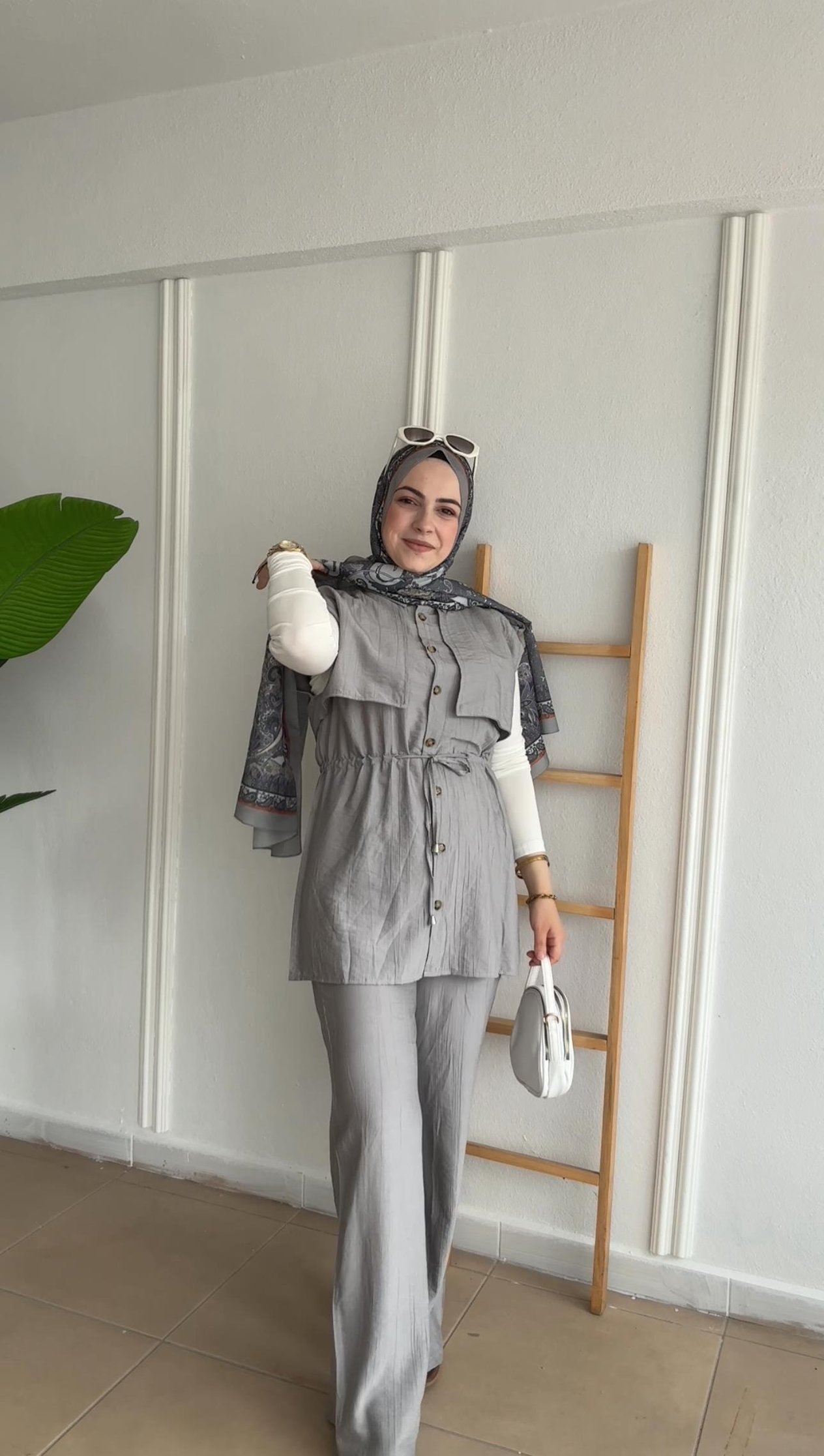 GRİ ÇİLEK KUMAŞ YELEKLİ 3 LÜ TAKIM