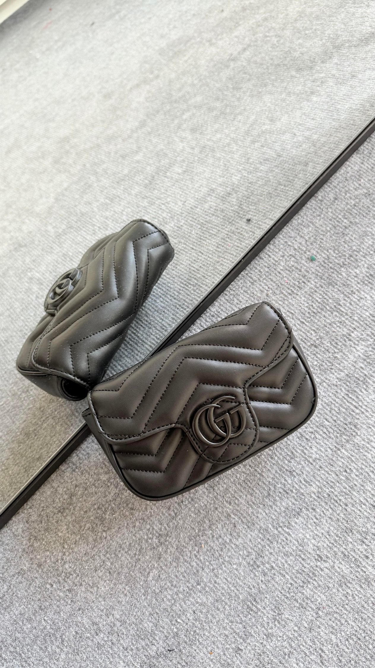 Gucci Mini Zincirli Çanta Siyah