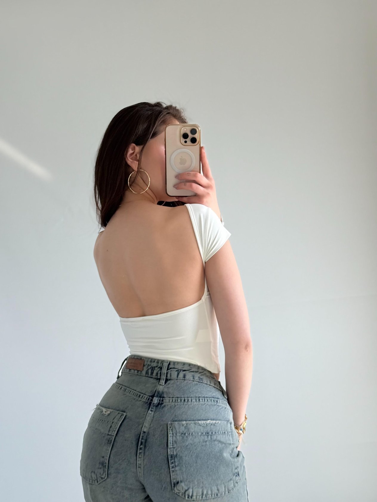 Sırtı Açık Kısa Kol Crop Beyaz