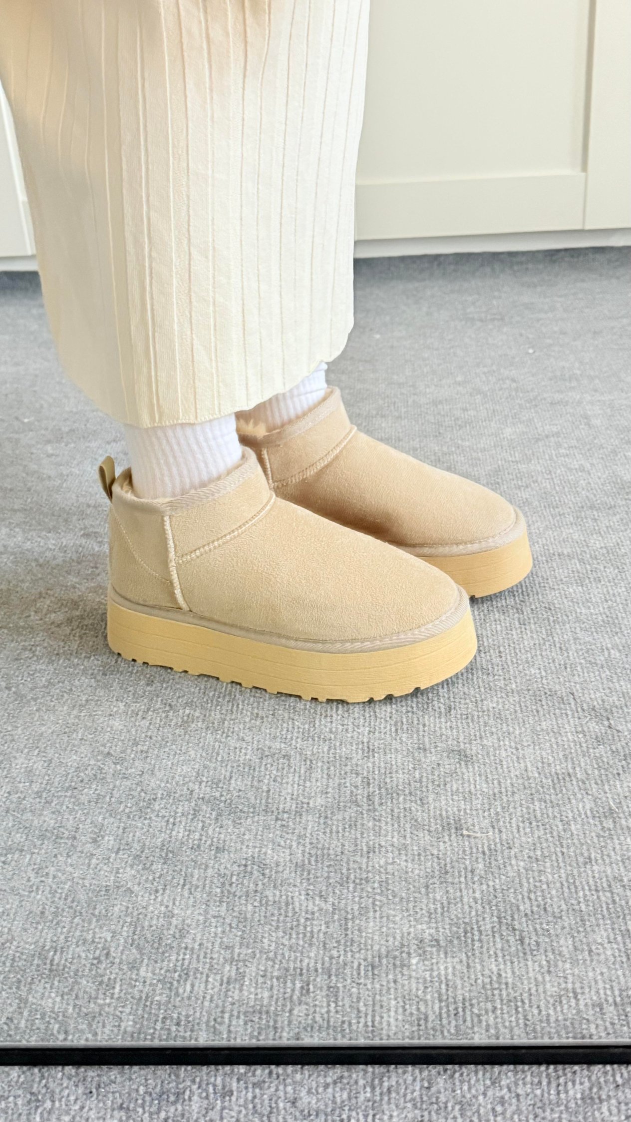 Ugg Bot Uzun Kürklü Bej 