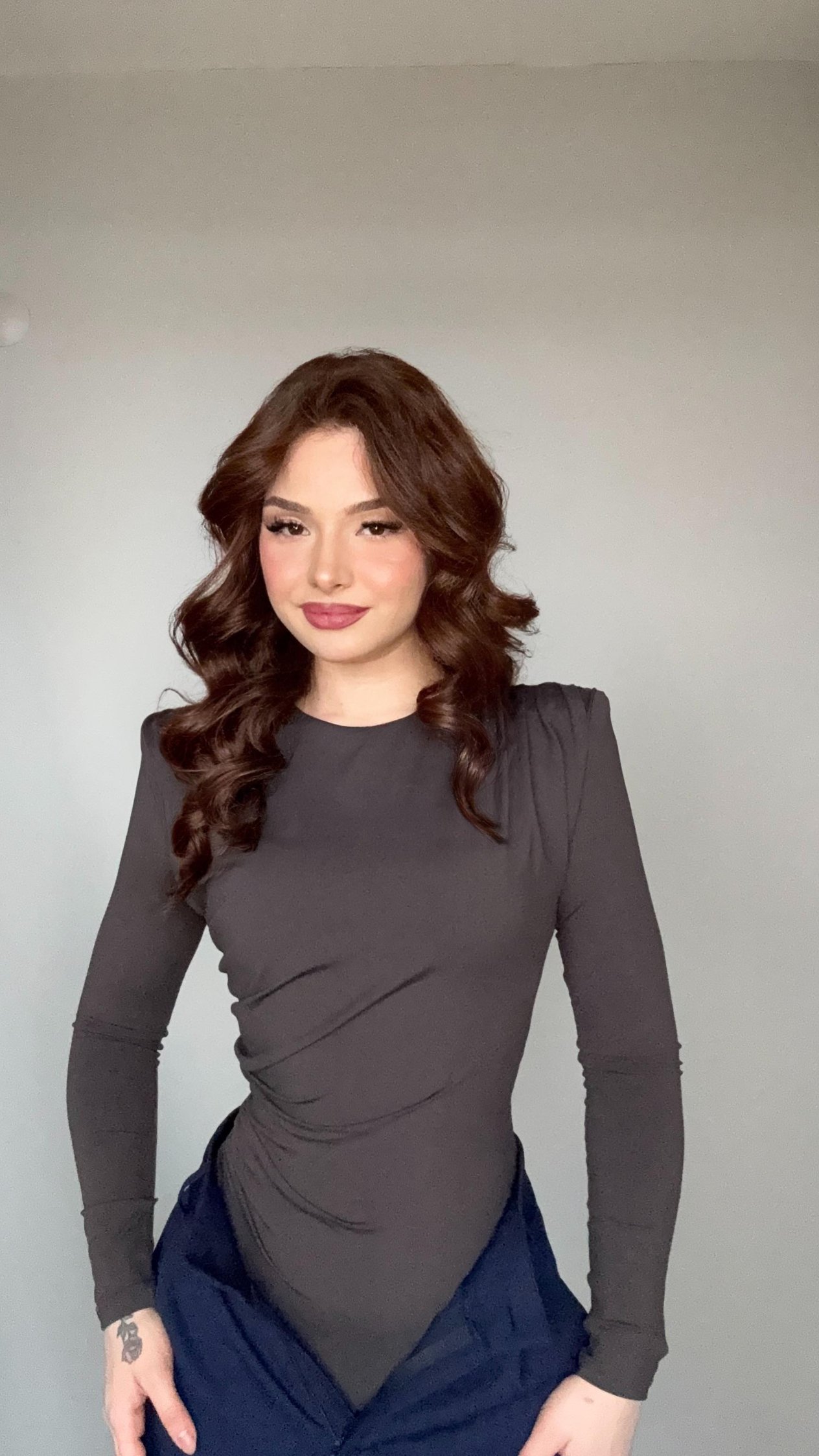 Vatkalı Drape Detaylı Bodysuit Füme
