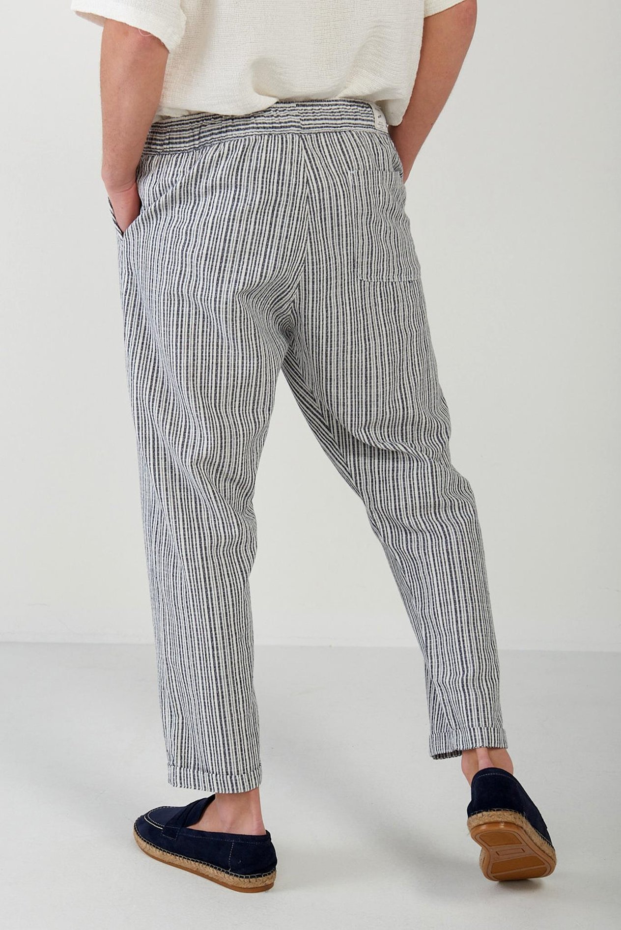 Duble Paça Kumaşı Çizgili Lastikli Pantolon