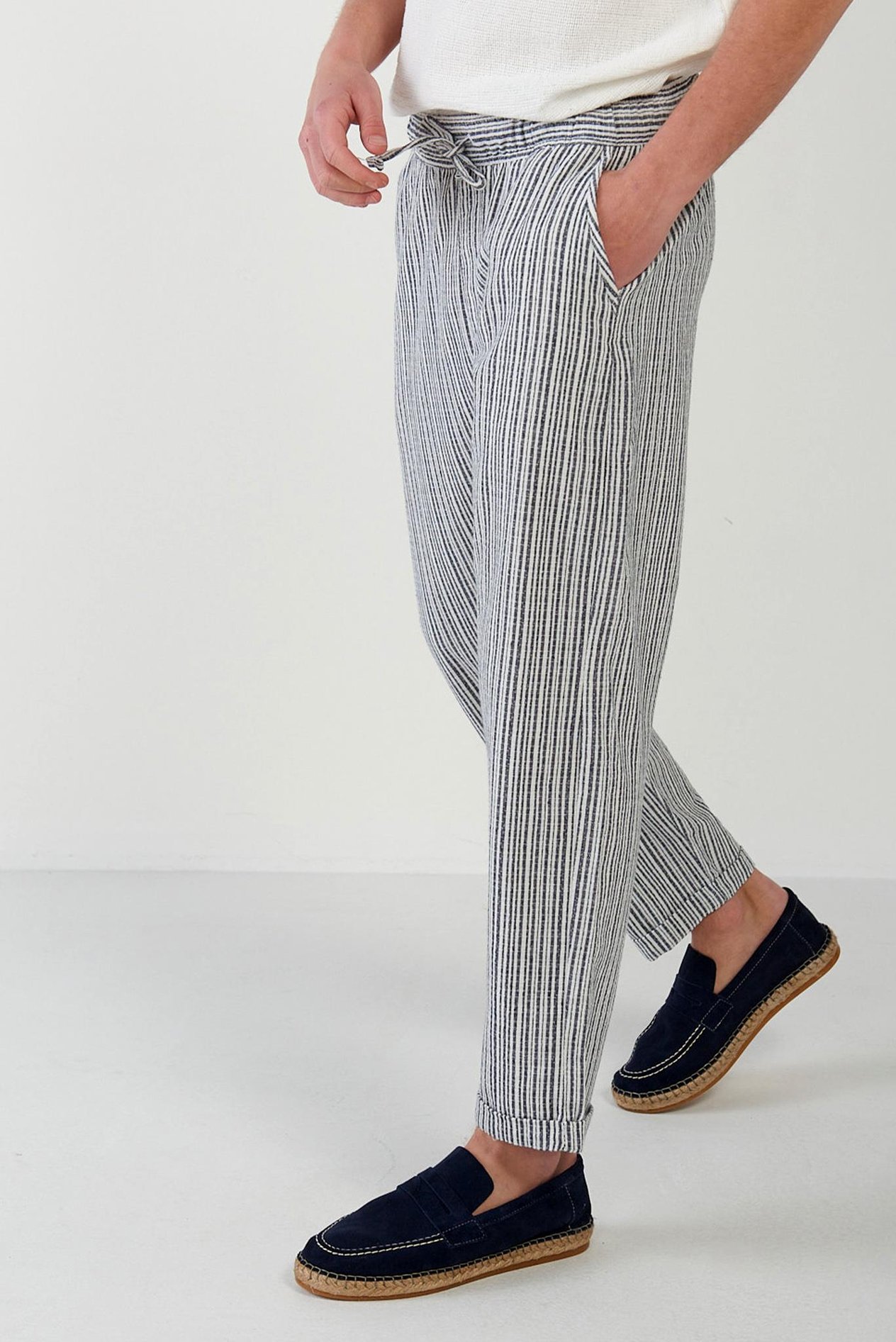 Duble Paça Kumaşı Çizgili Lastikli Pantolon