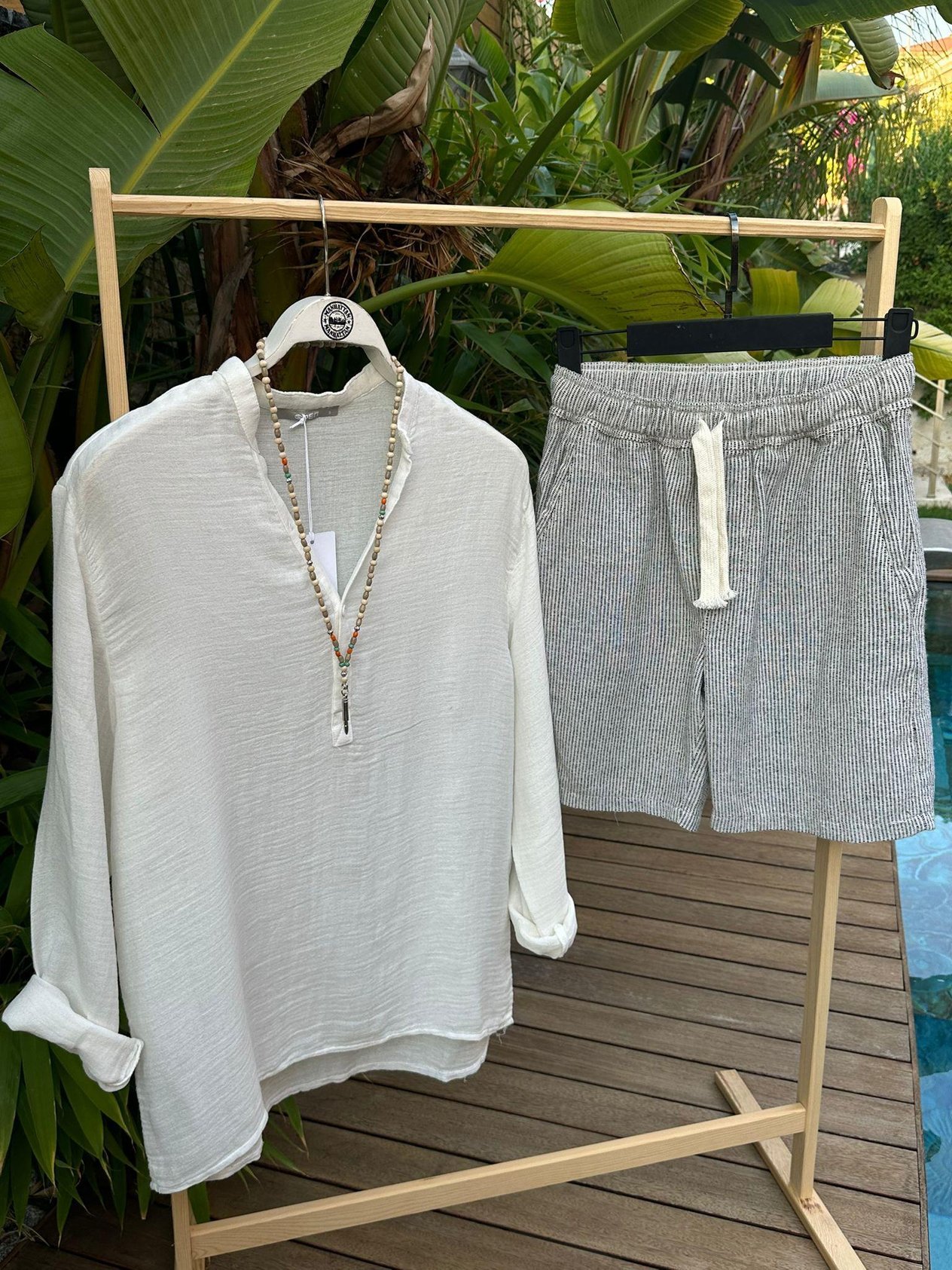 Hakim Yaka Kolyeli Gömlek