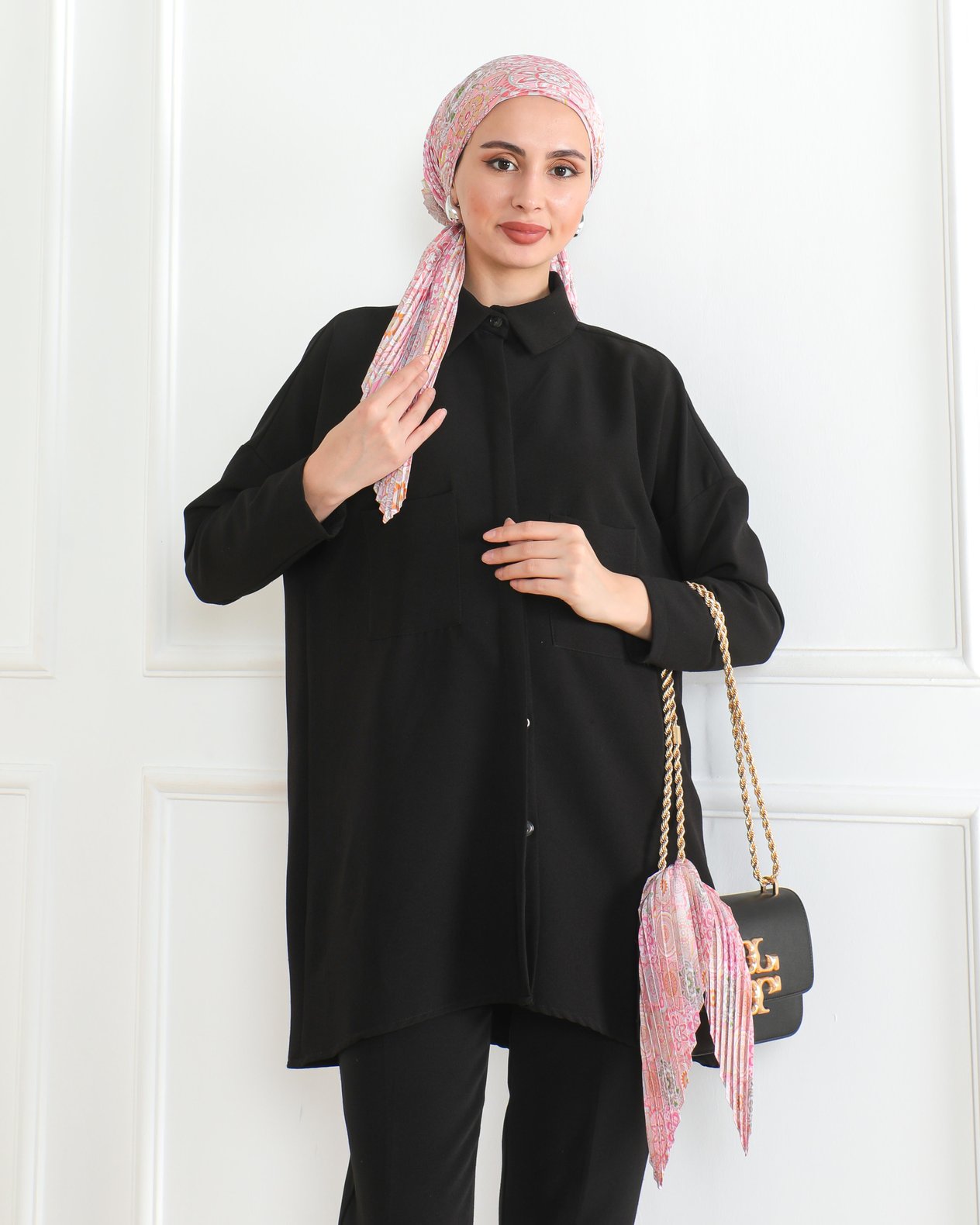 Dora Çiçekli Pembe Saten Eşarp & Fular Takımı