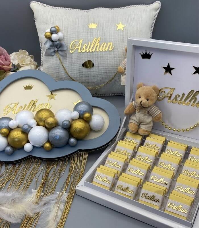 İsimli Bebek Çikolatası Kapı Süsü Takı Yastığı 3'lü Set