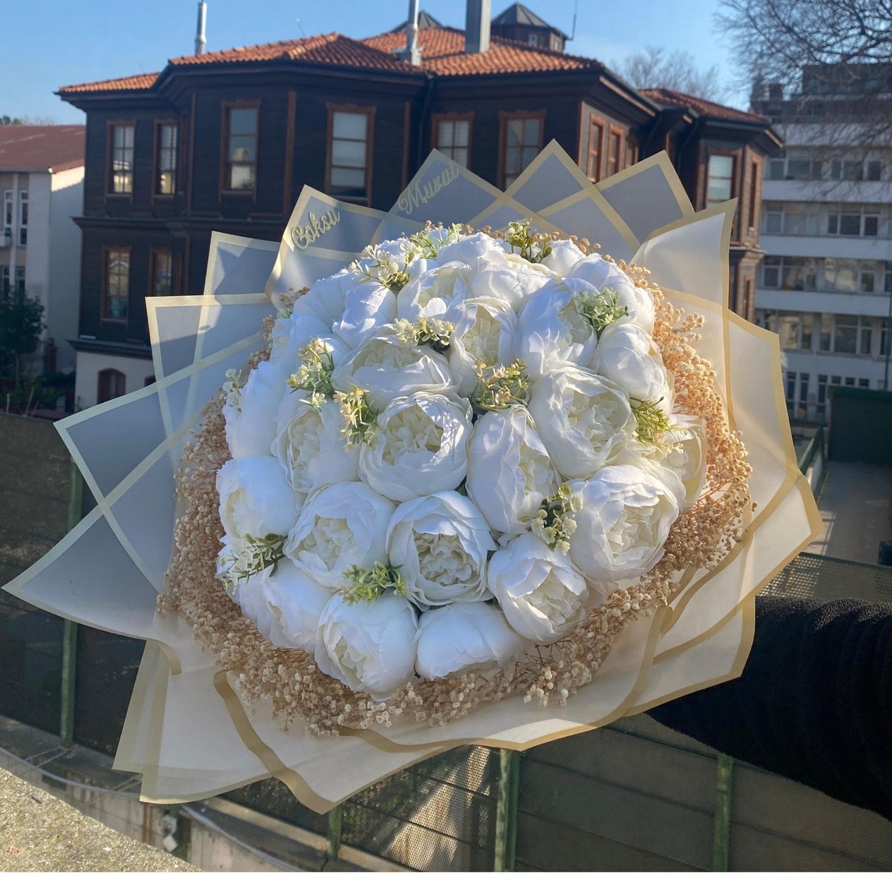 Şakayık Beyaz Gül ve Sarı Kır Çiçekli Kız İsteme Buketi