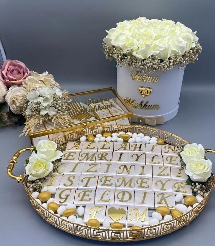 Yuvarlak Tepside İsteme Çikolatası ve Çiçek 3'lü Set