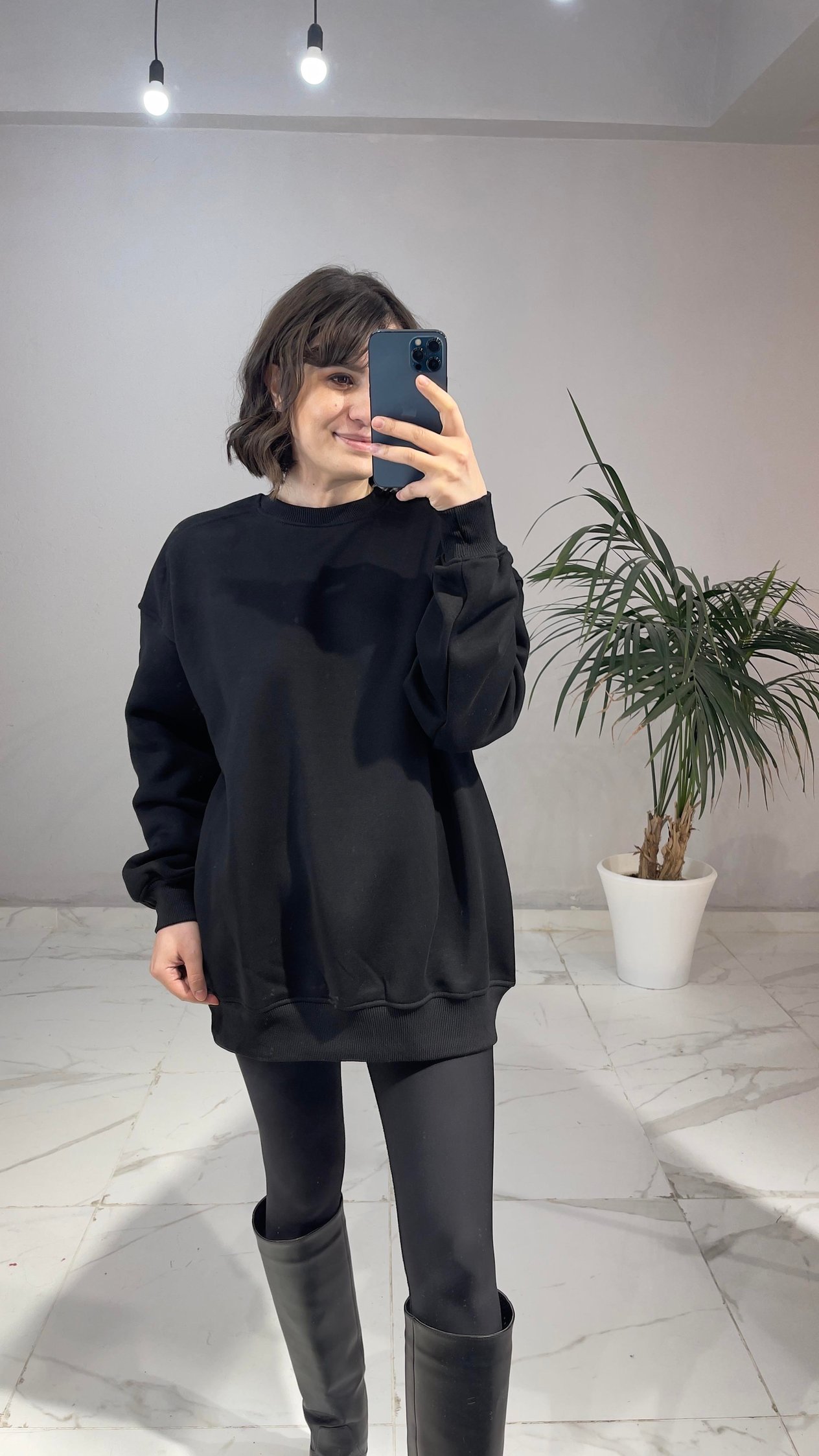 İÇİ ŞARDONLU OVERSİZE SWEATSHİRT SİYAH