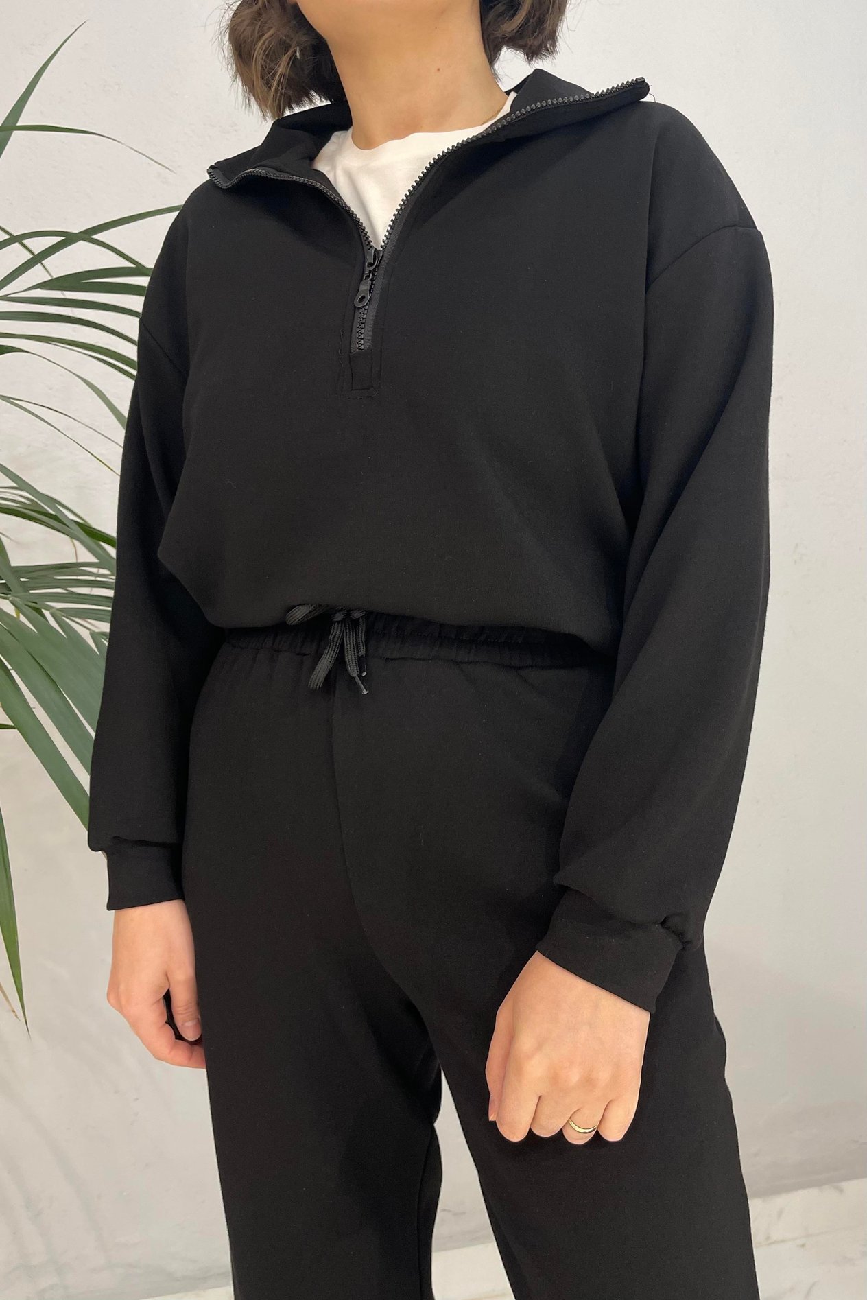 MARKA MODEL YARIM FERMUARLI TAKIM