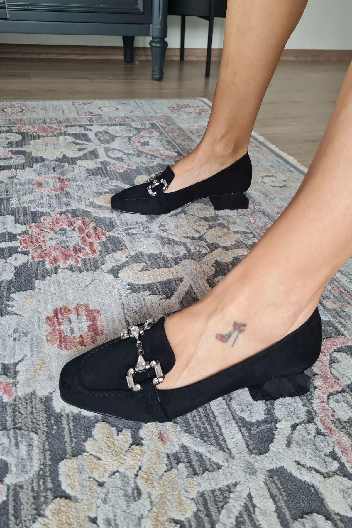 10 1832 Topukla Kadın Loafer Toka Detaylı Deri Makosen Günlük Ayakkabı Siyah
