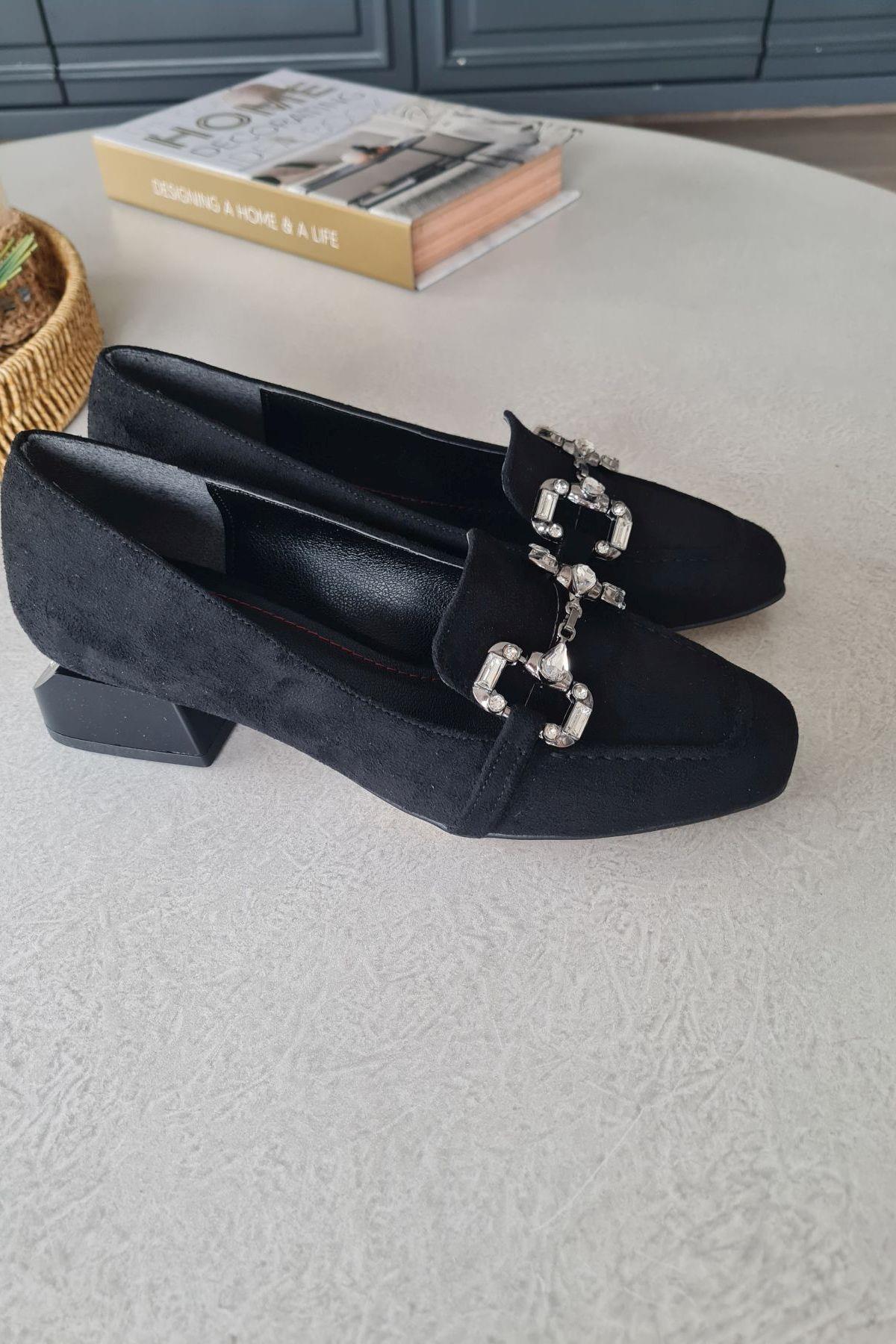 10 1832 Topukla Kadın Loafer Toka Detaylı Deri Makosen Günlük Ayakkabı Siyah