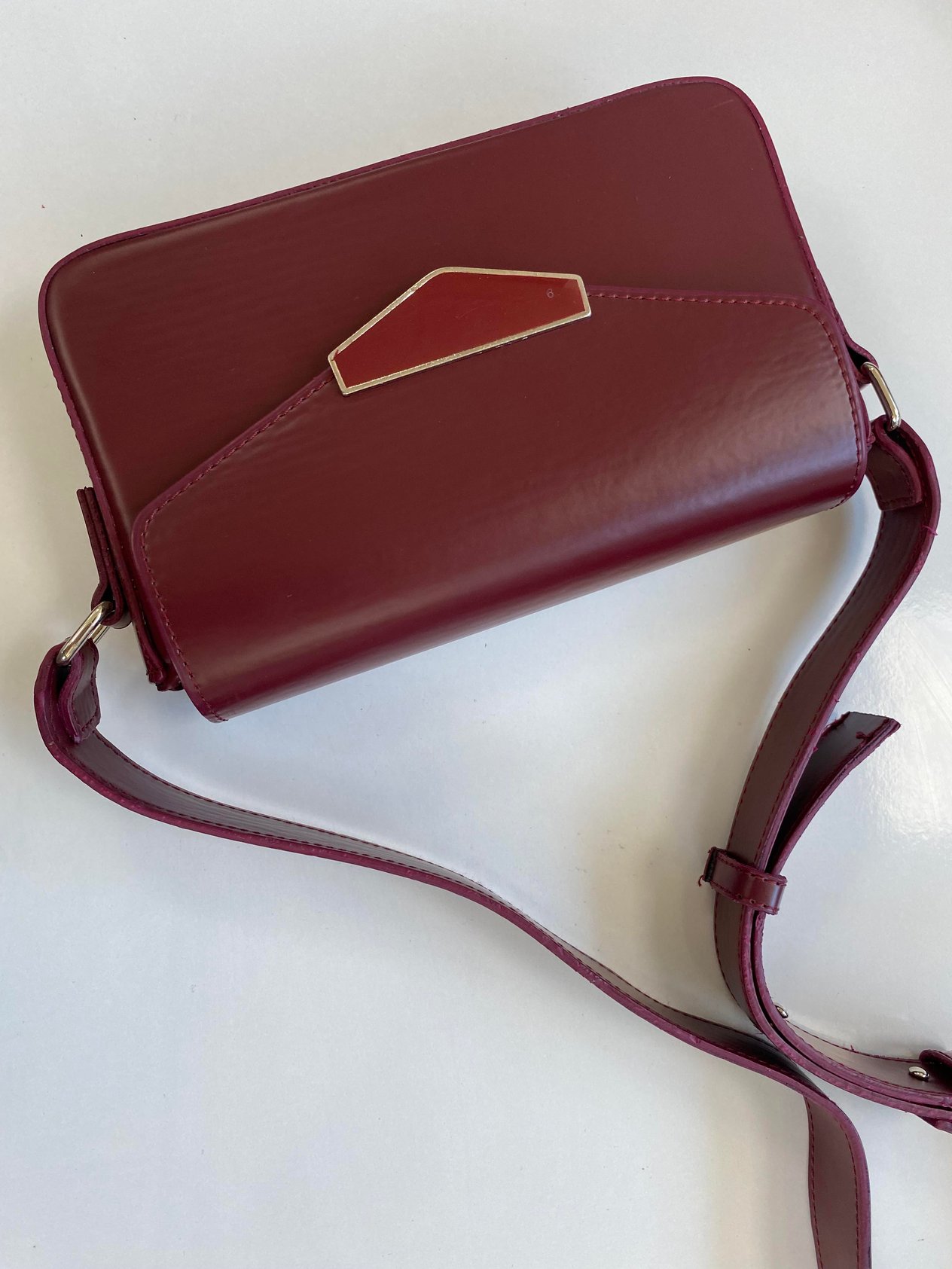 Bordo Mıknatıslı Kutu Formlu Lüx Baget Omuz  Çantası