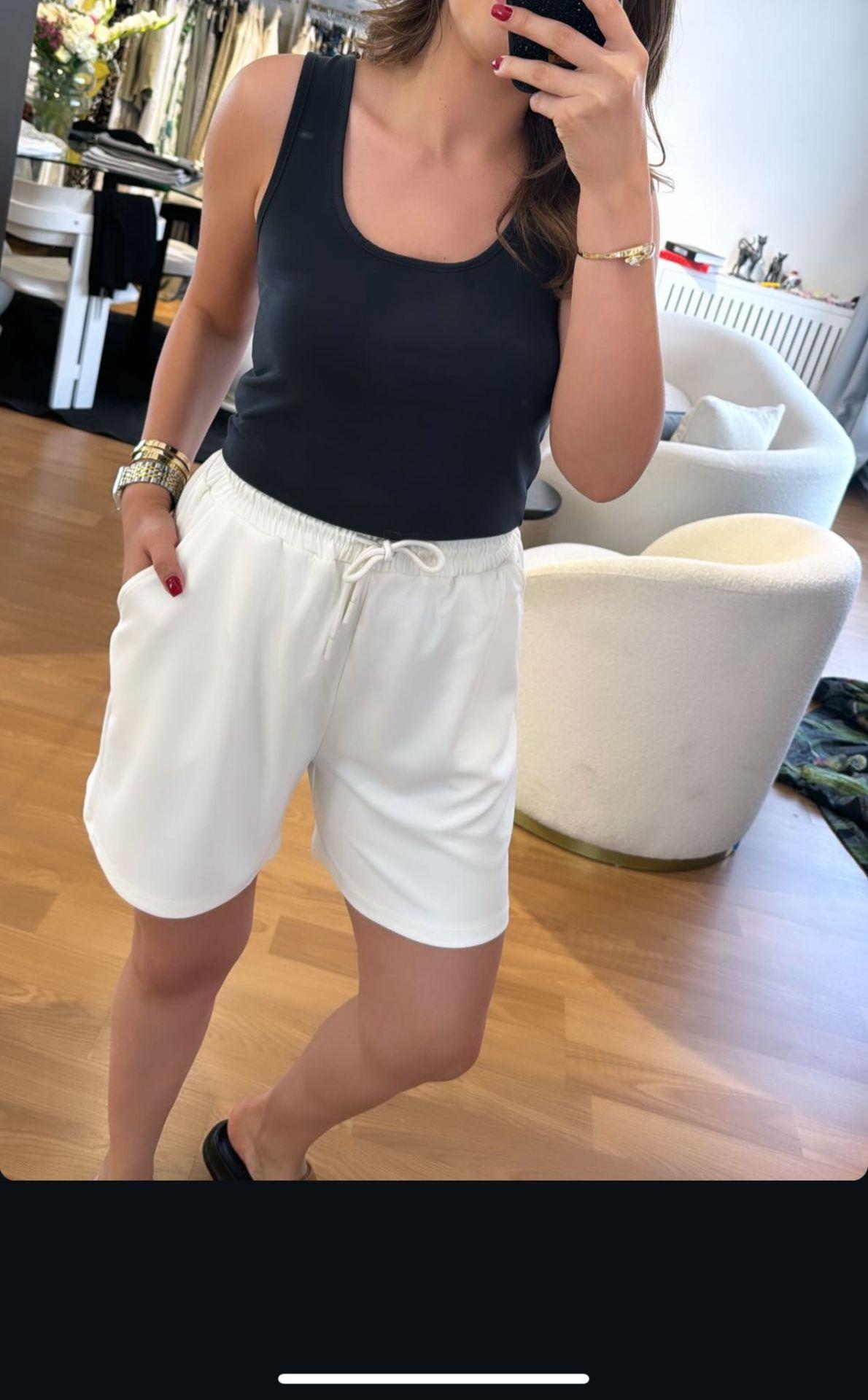 OYSHO BEYAZ ŞORT
