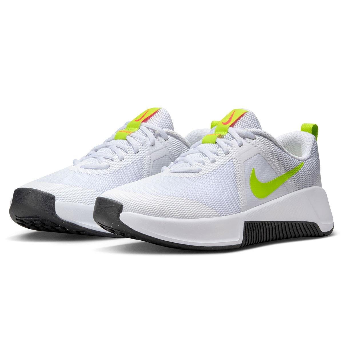 Nike Mc Trainer 3 Kadın Antrenman Ayakkabısı