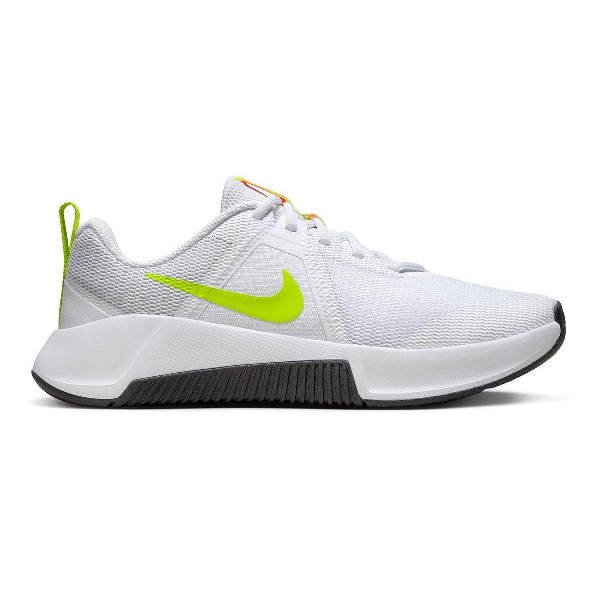 Nike Mc Trainer 3 Kadın Antrenman Ayakkabısı
