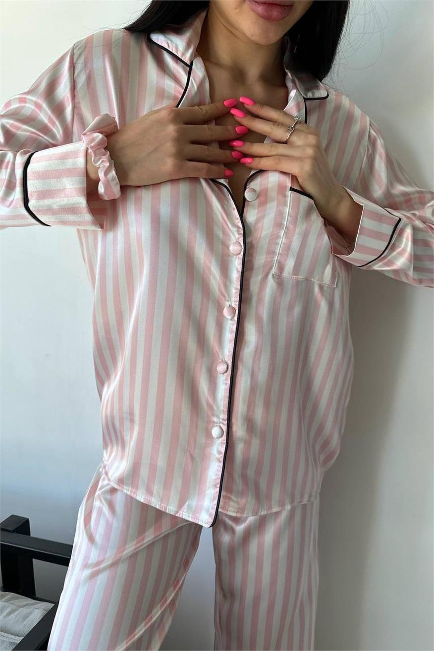 Pudra Beyaz Çizgiler Saten Uzun Pijama Takımı