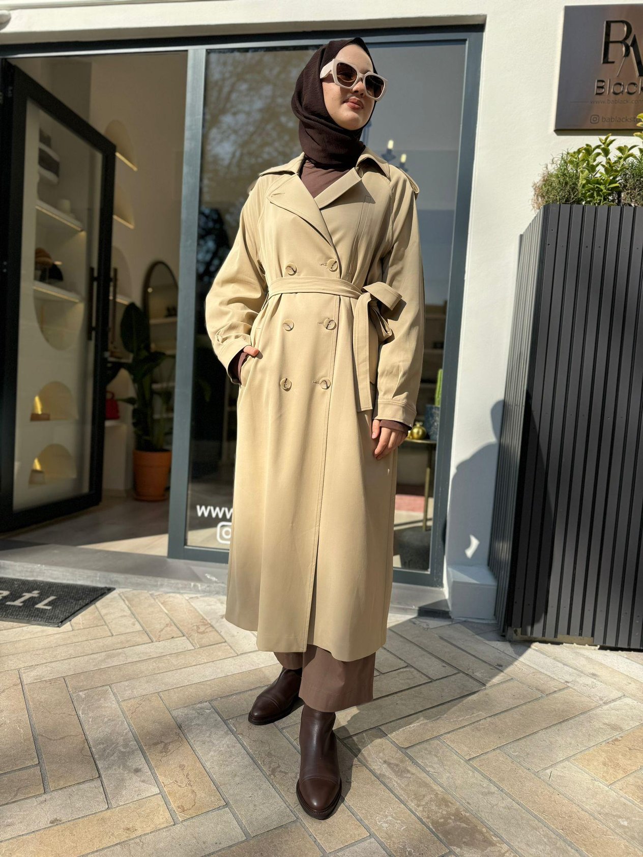 Düğme Detaylı Beli Kuşaklı Kadın Trench Krem